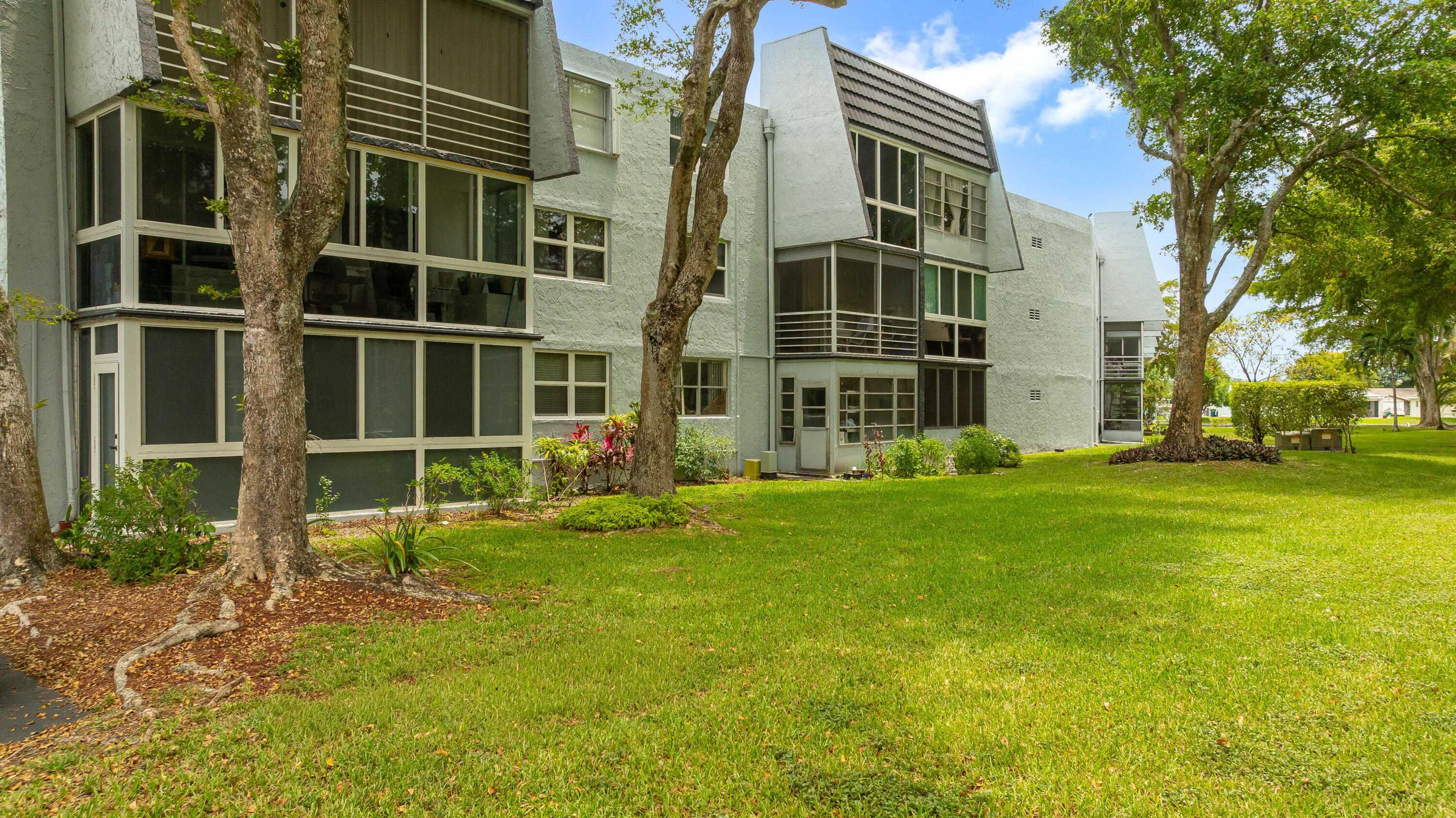 9200 Lime Bay Boulevard 115