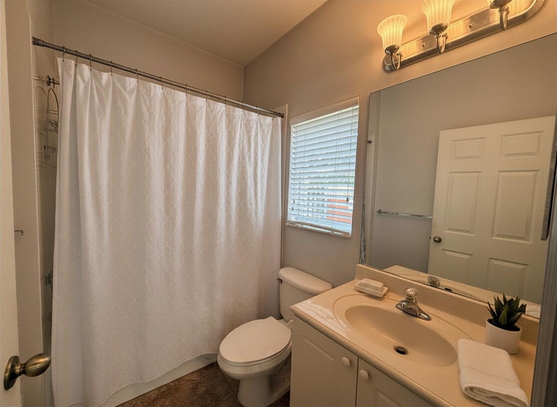 3307 Merrick Lane 1004