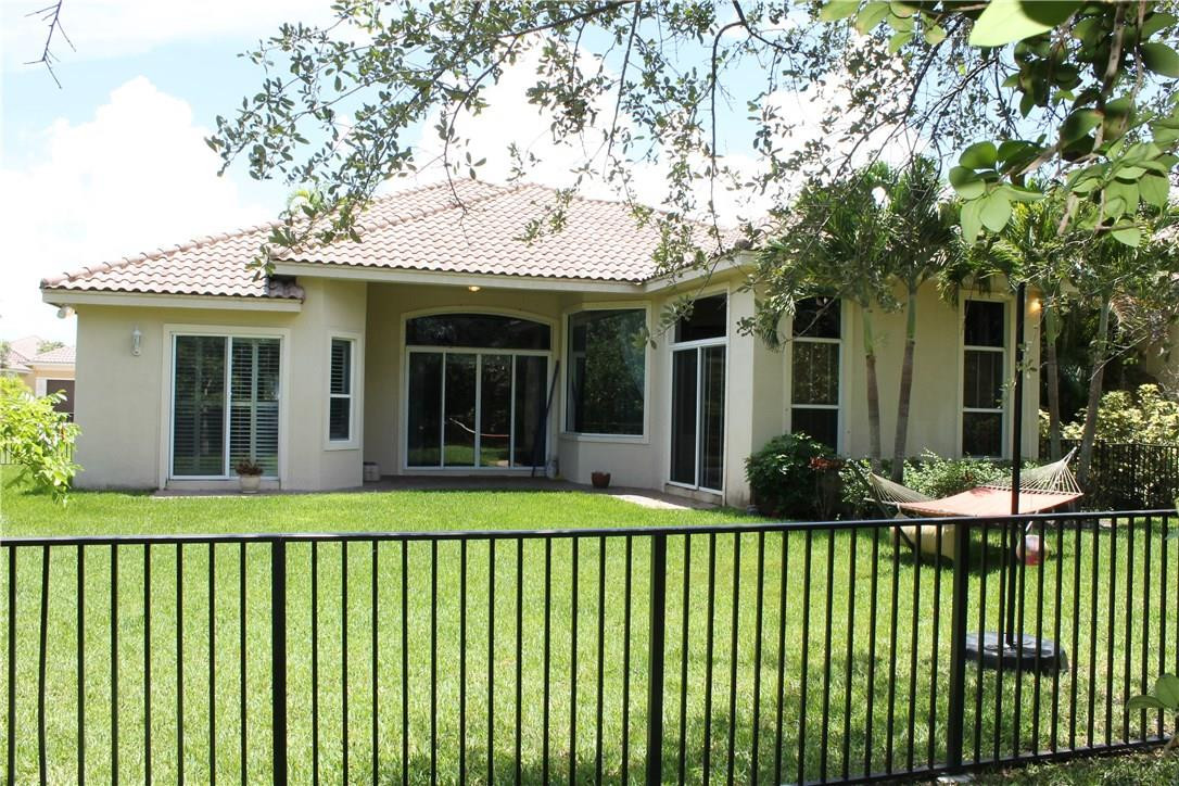 7441 NW 115th Terrace