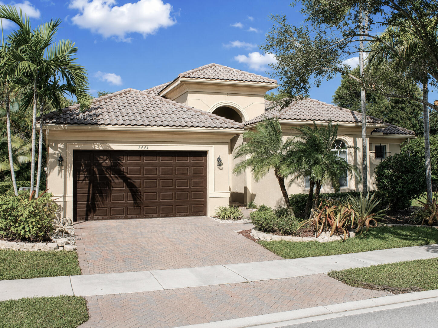 7441 NW 115th Terrace