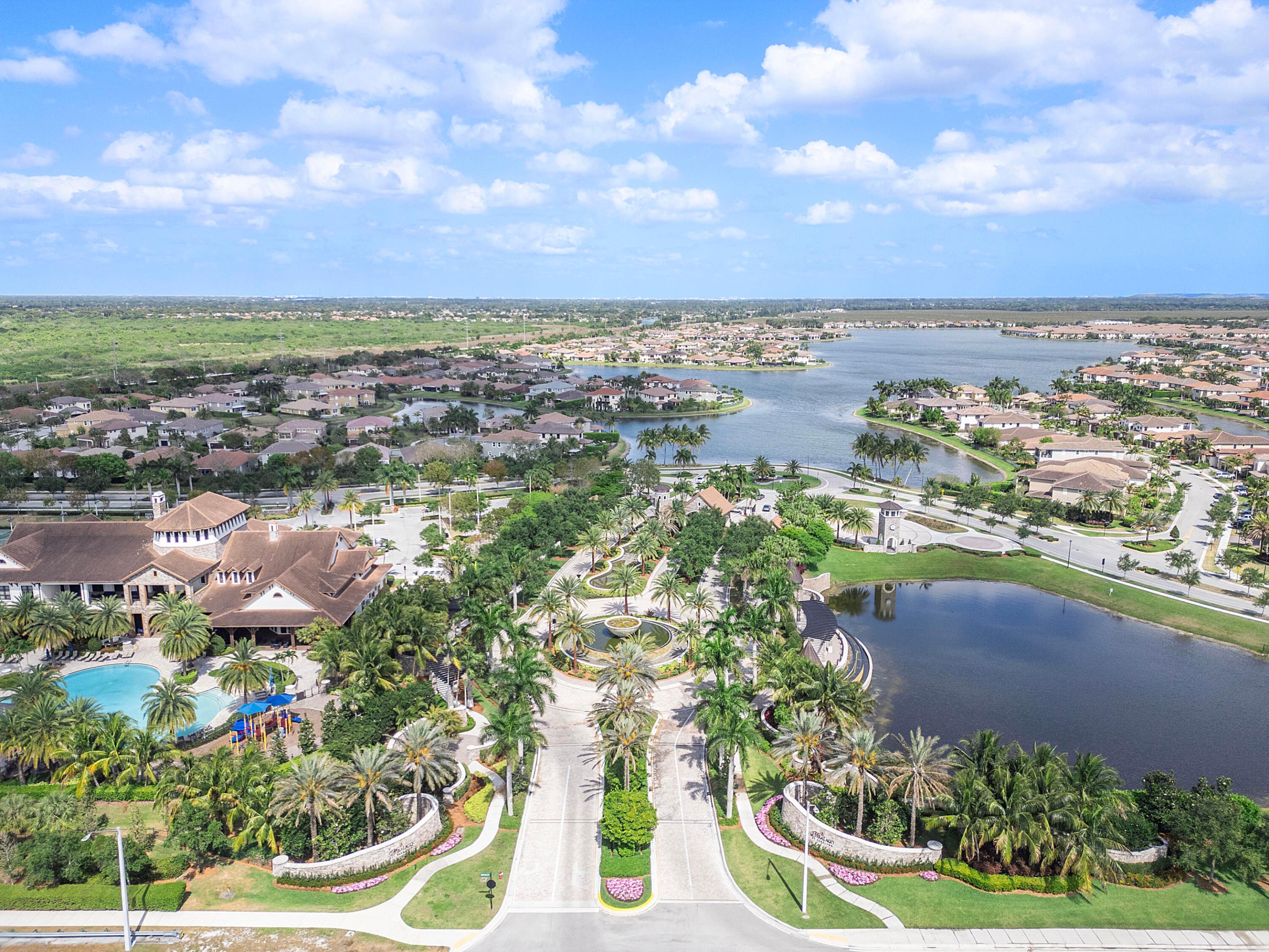 9871 Lakeview Lane