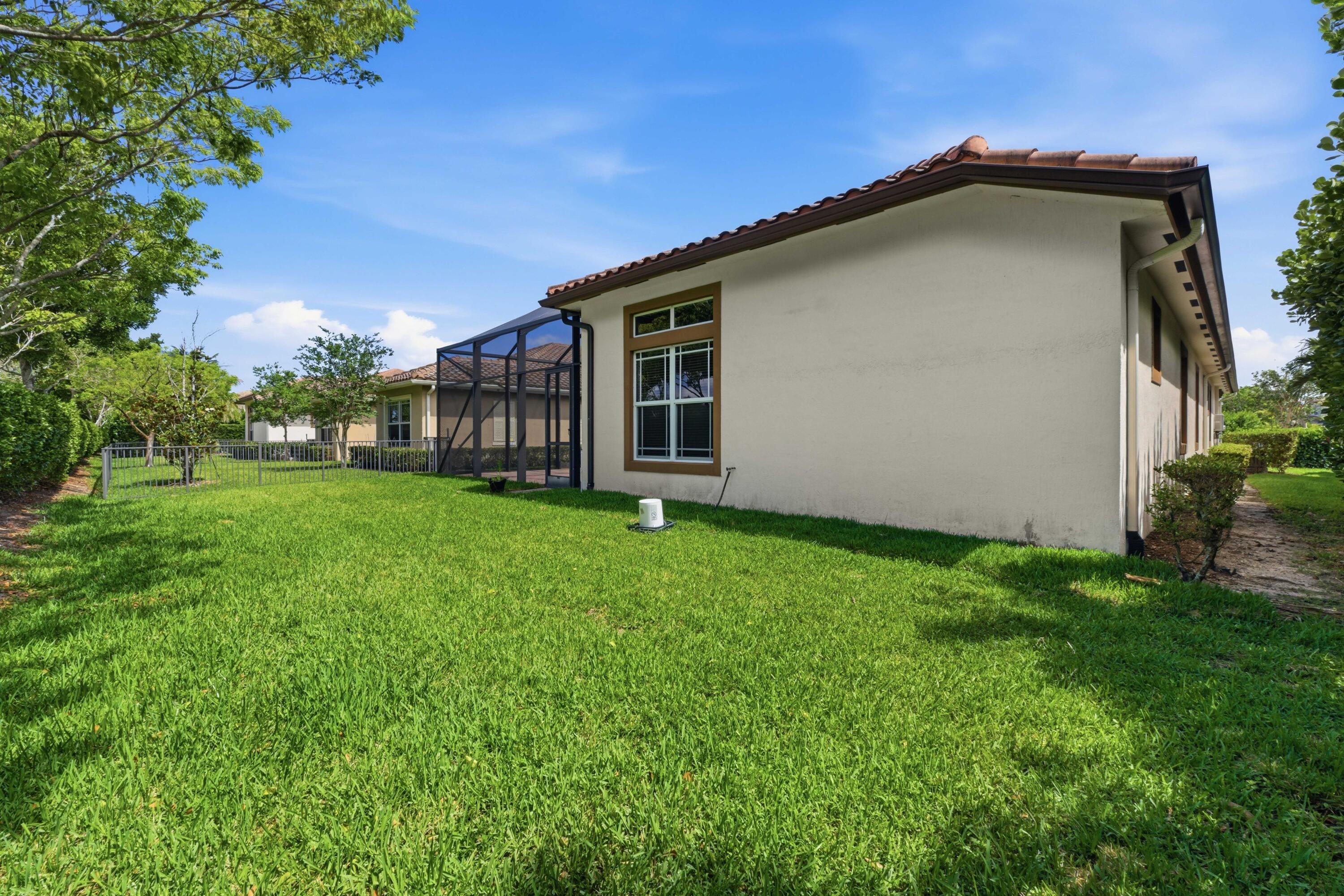 9871 Lakeview Lane