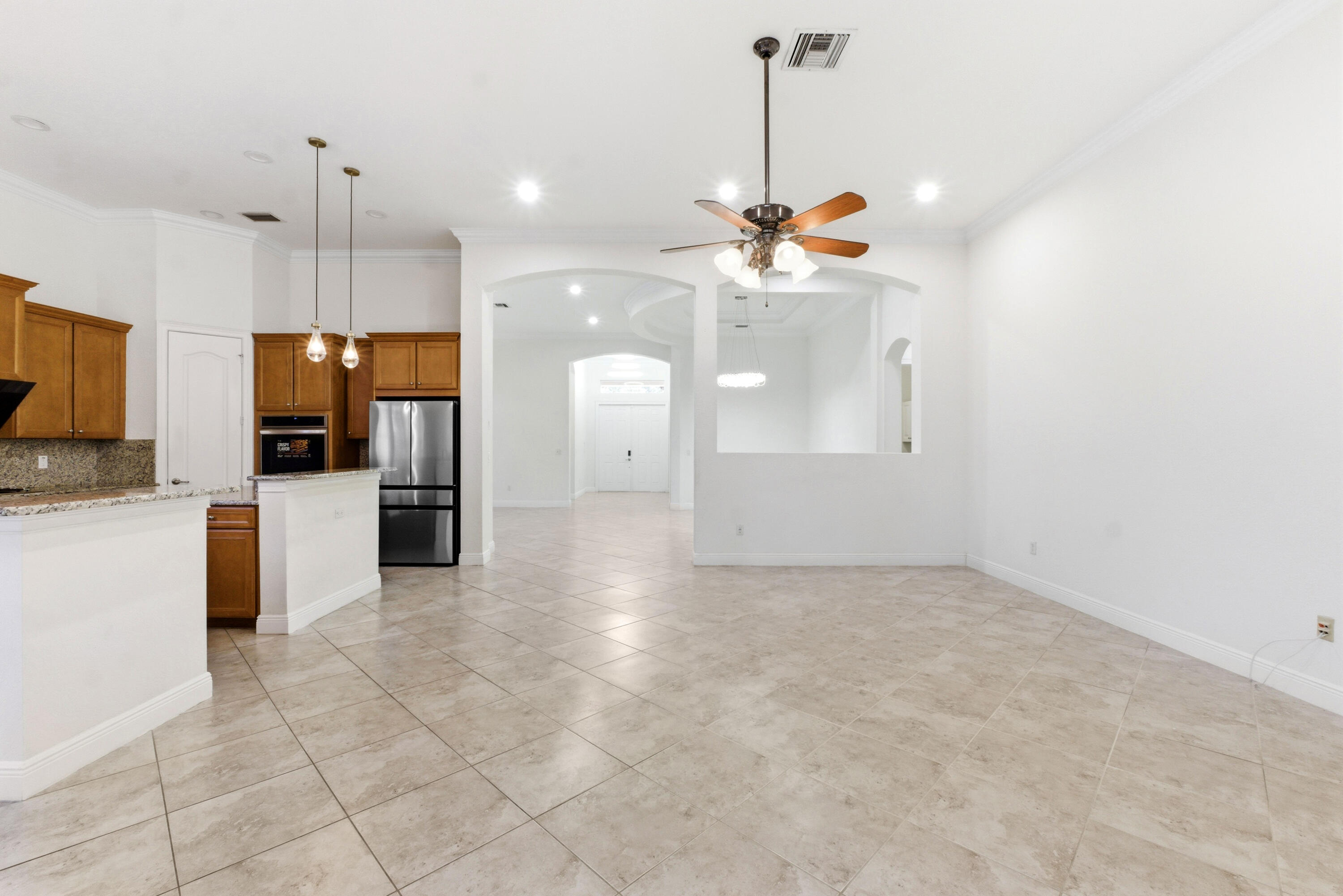 9871 Lakeview Lane