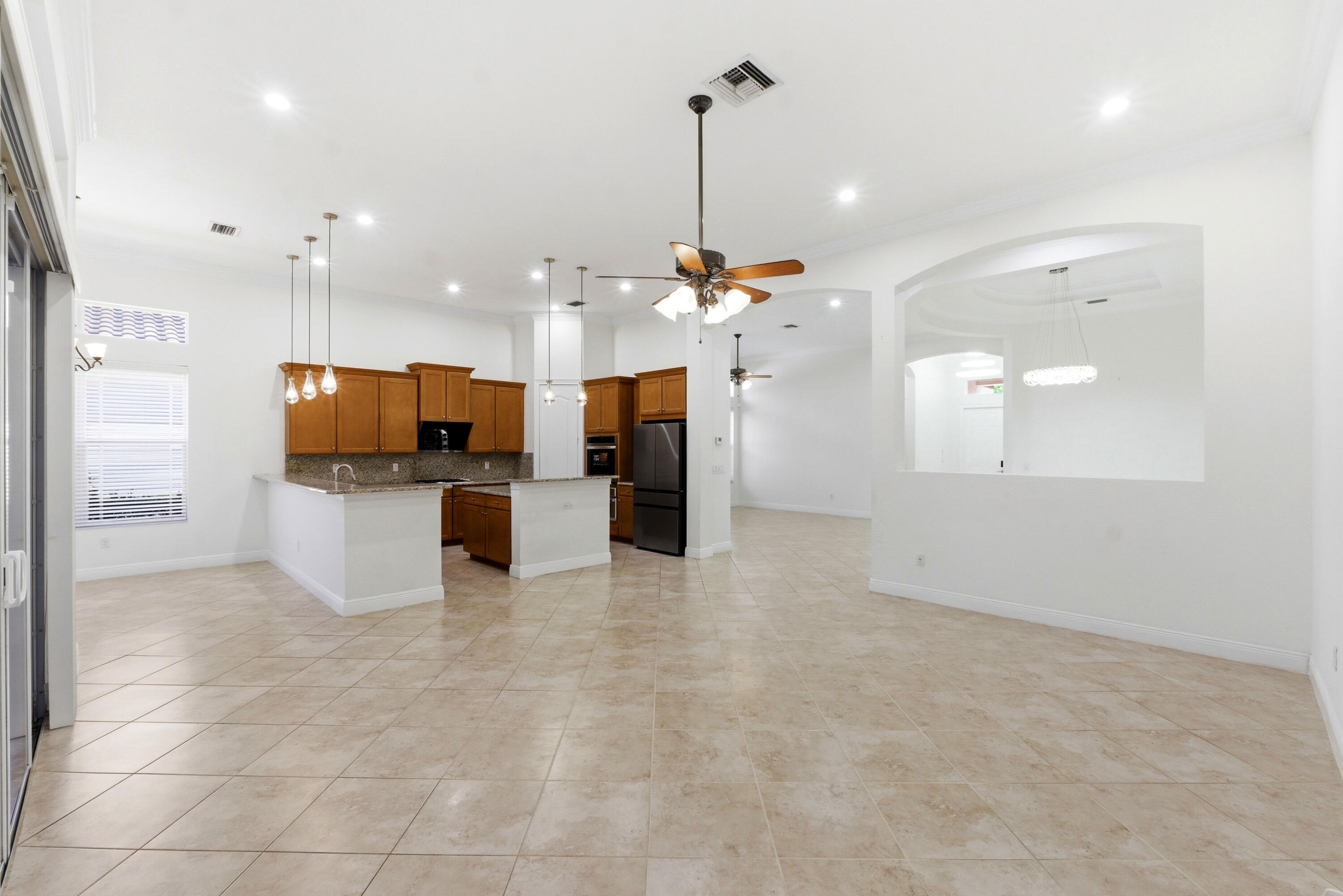 9871 Lakeview Lane