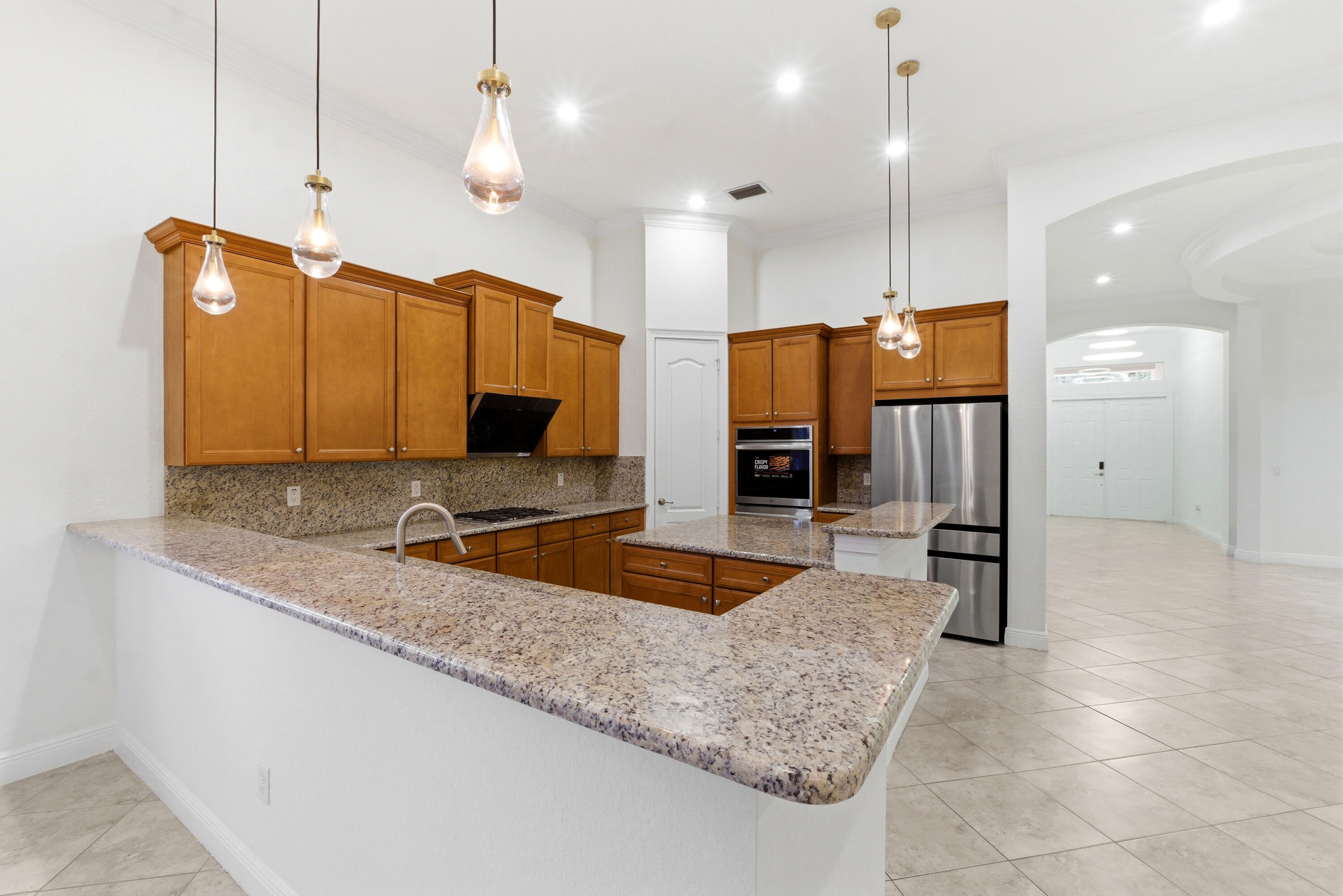9871 Lakeview Lane