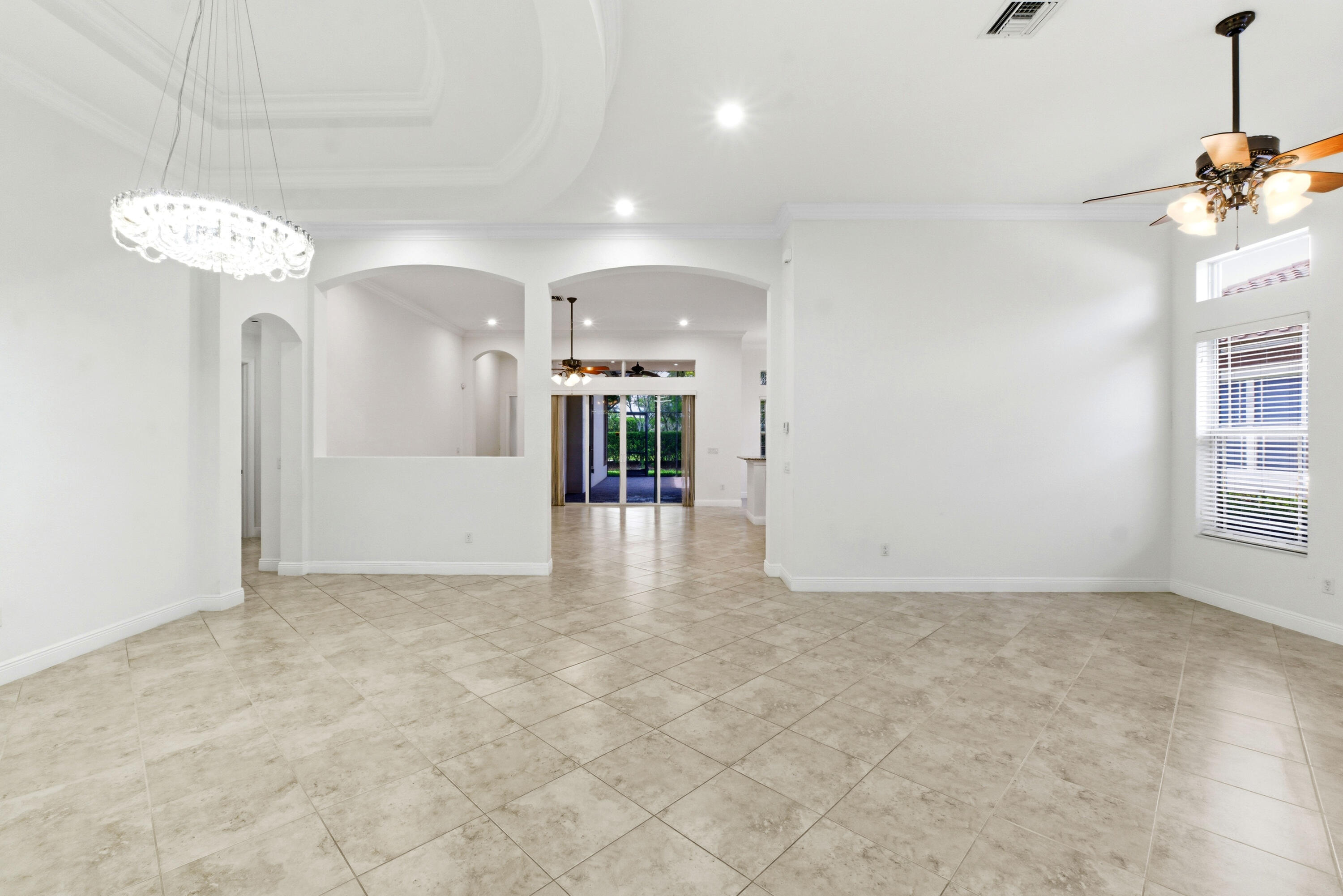 9871 Lakeview Lane