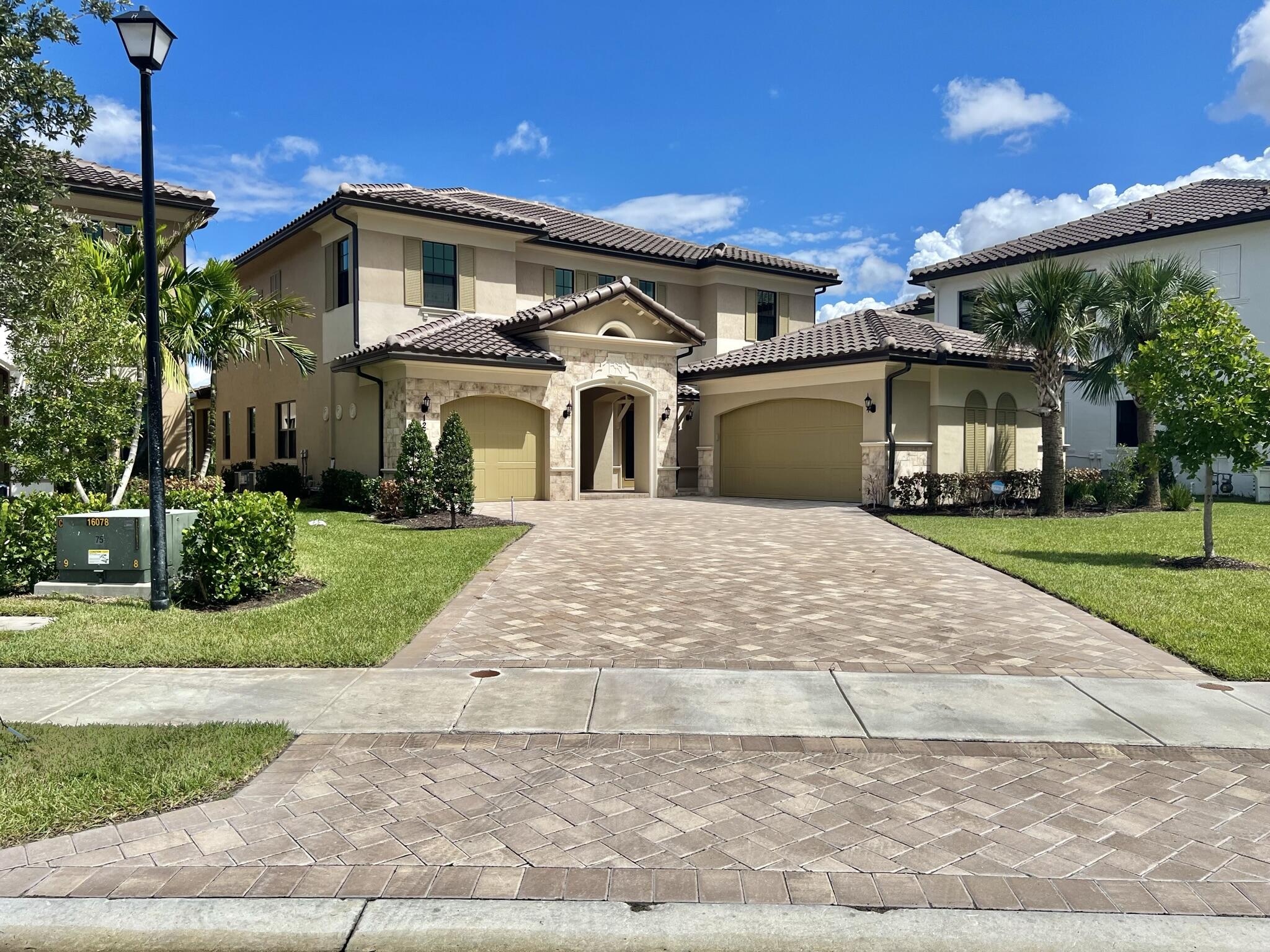 12745 Bayside Court