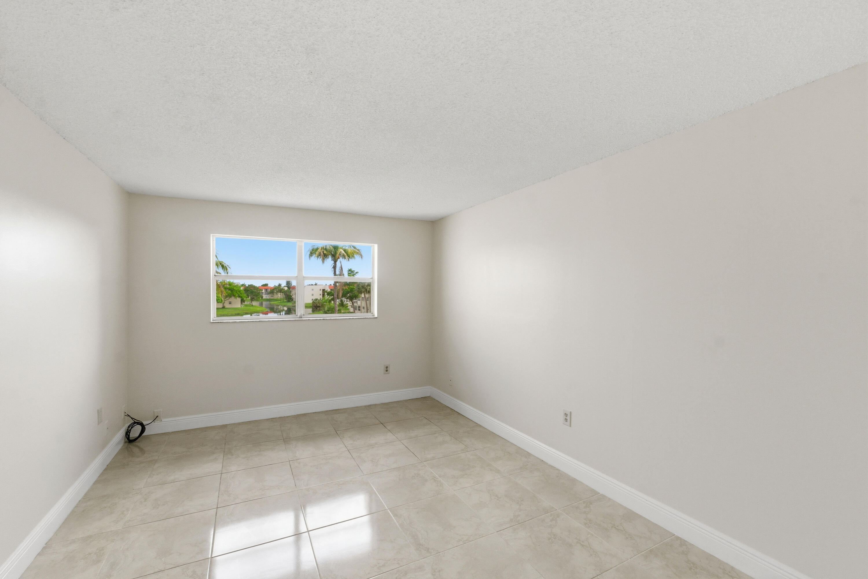 2651 E Sunrise Lakes Drive E Unit: 308