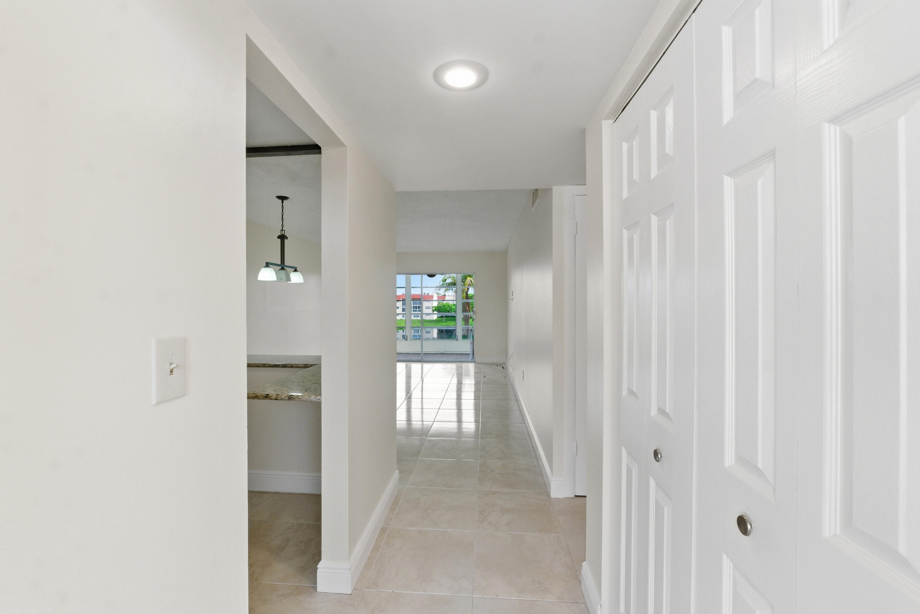 2651 E Sunrise Lakes Drive E Unit: 308