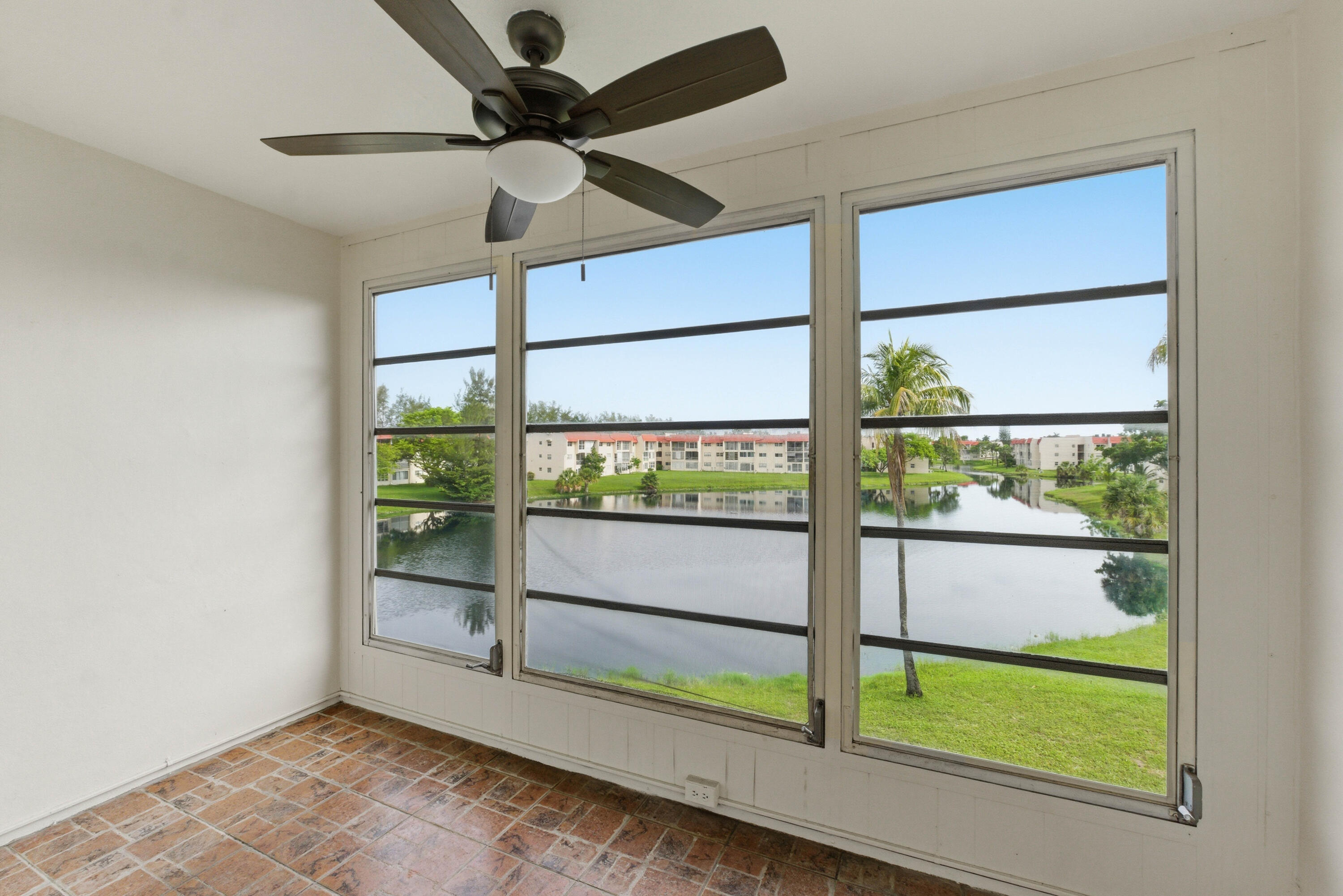 2651 E Sunrise Lakes Drive E Unit: 308