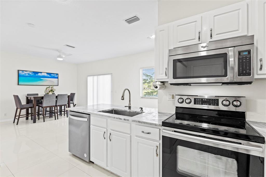 4722 Lago Vista Drive