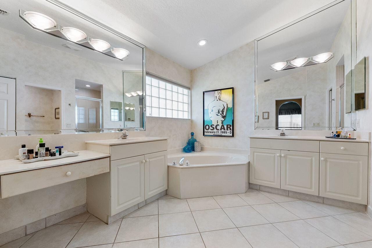 6643 Sherbrook Drive