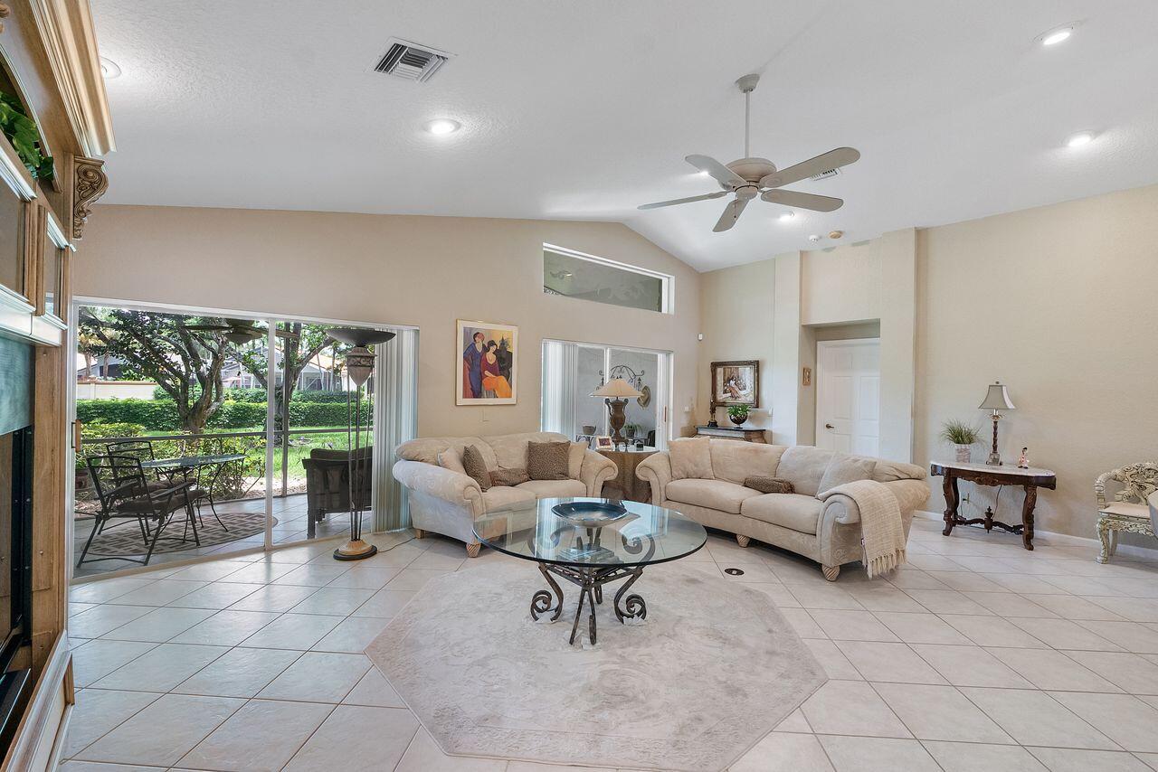 6643 Sherbrook Drive