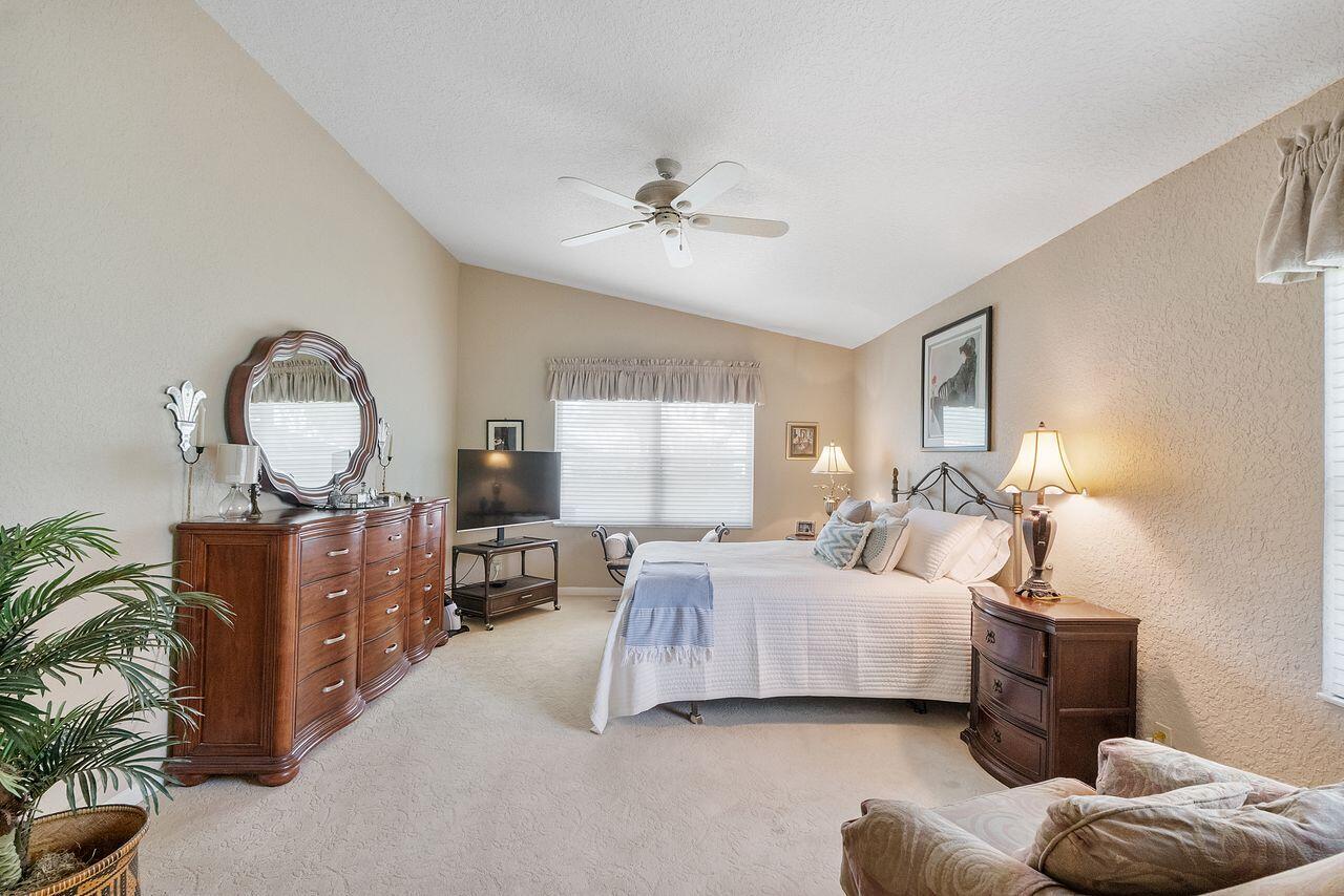 6643 Sherbrook Drive