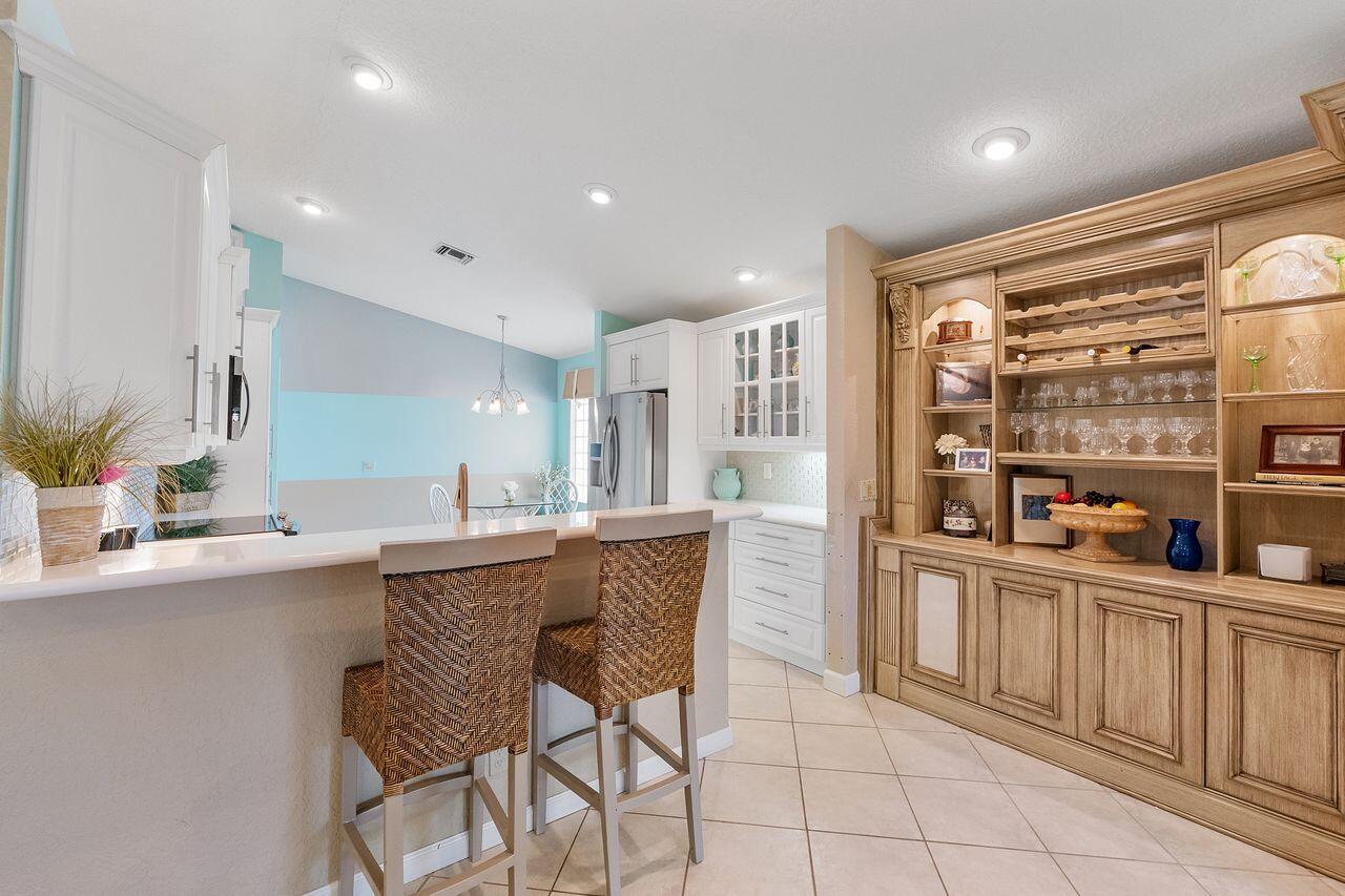 6643 Sherbrook Drive