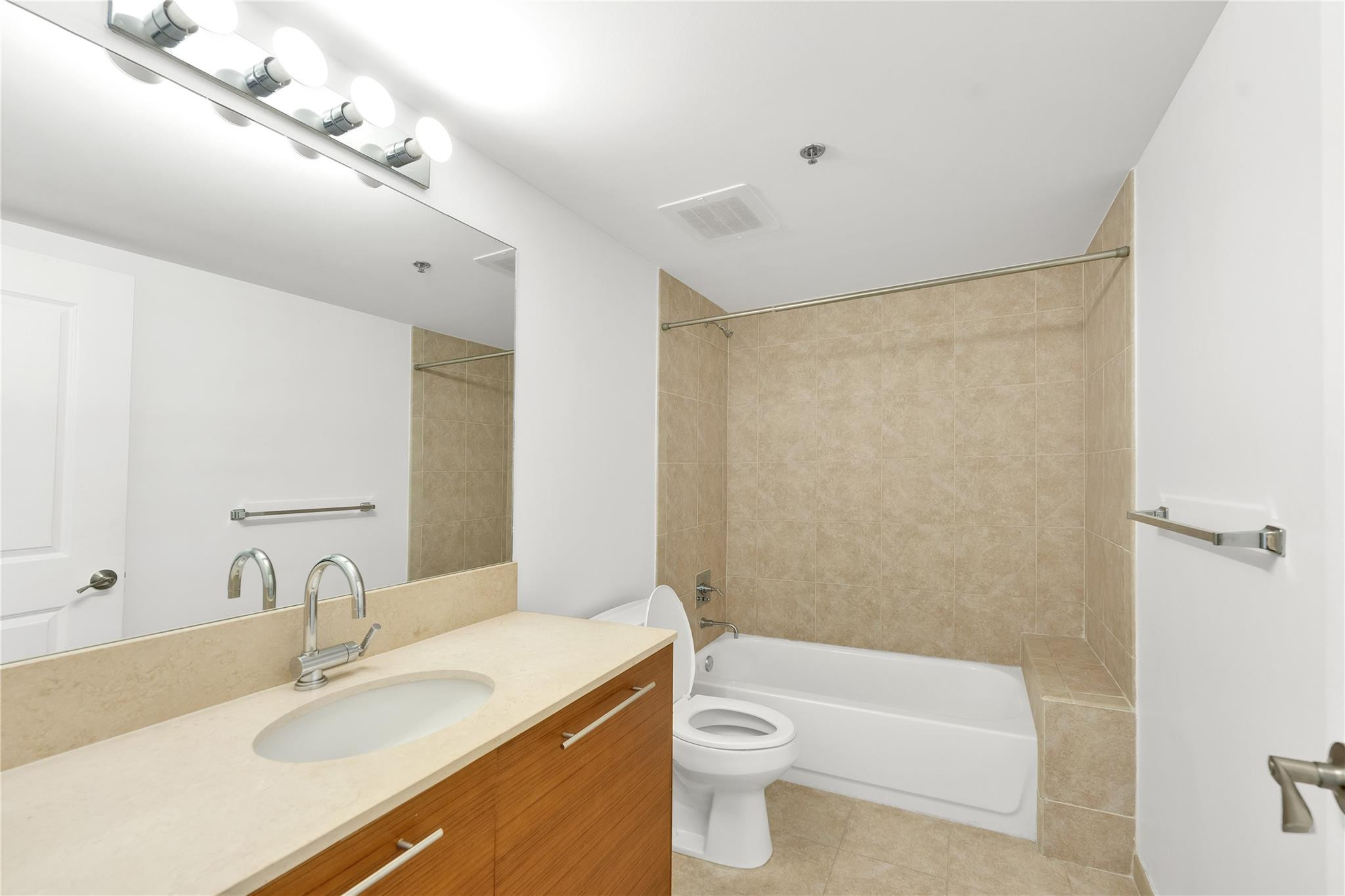 2681 N Flamingo Road 1805S