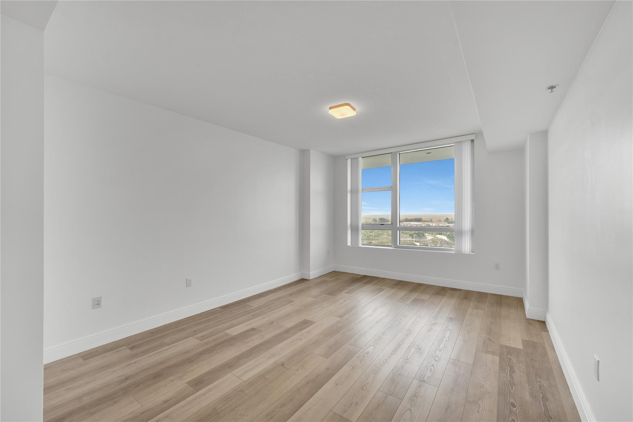 2681 N Flamingo Road 1805S