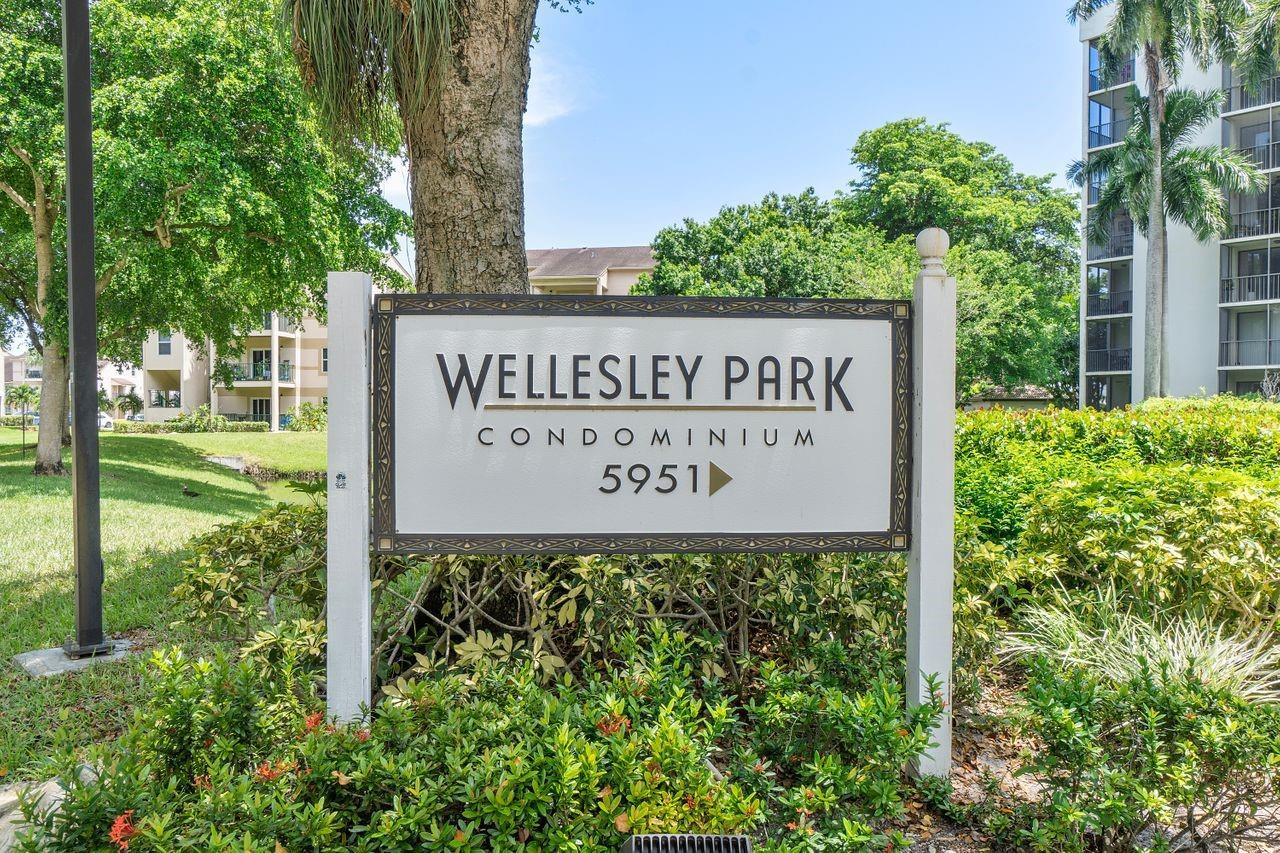5951 Wellesley Park Drive 306