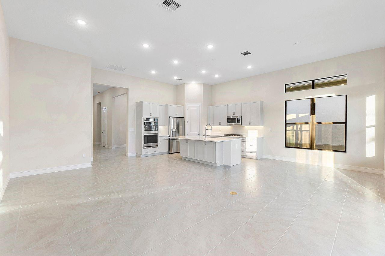11946 Vivar Run