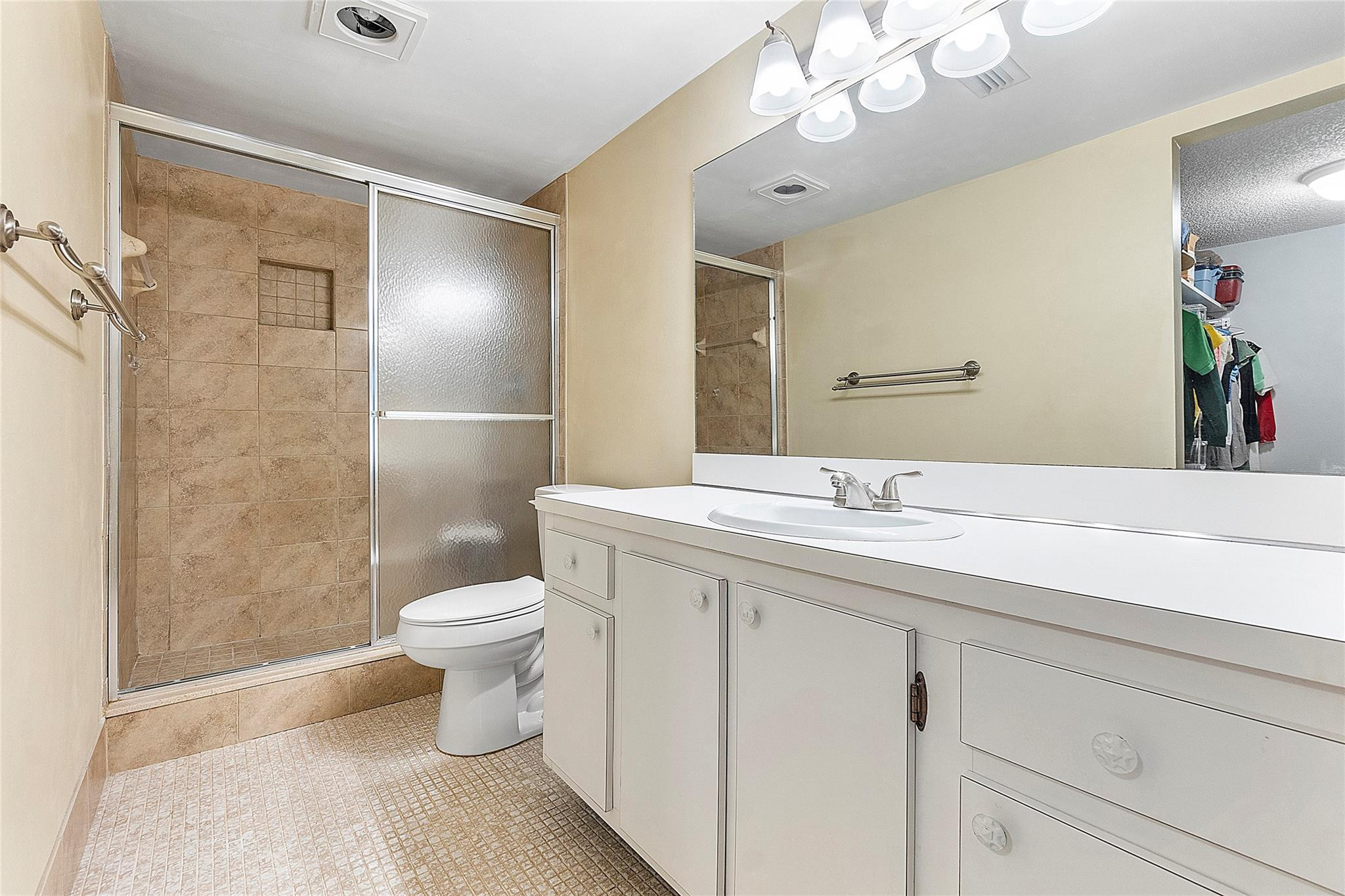 5530 NW 44th Street 215 C