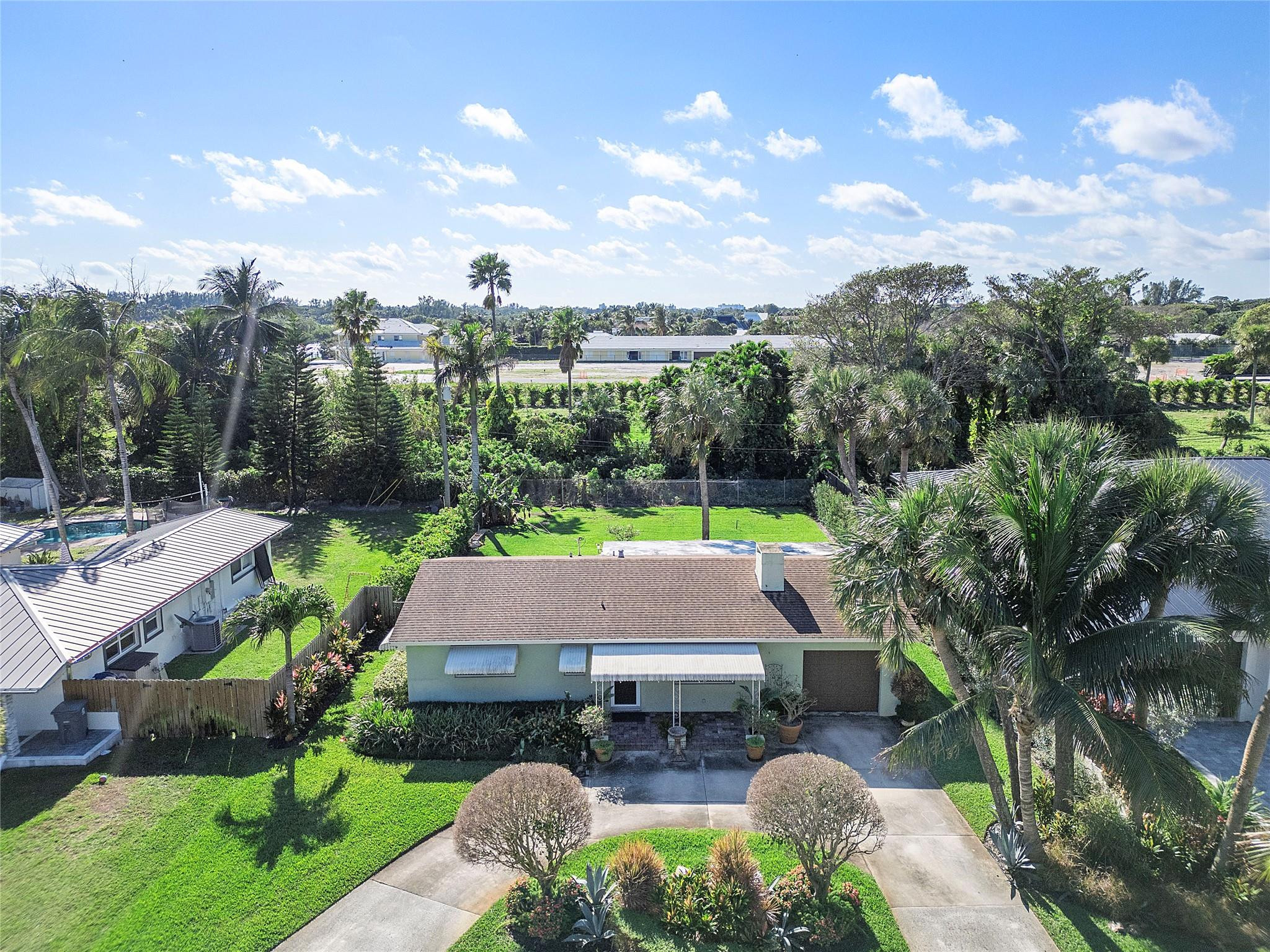 908 Roberts Road