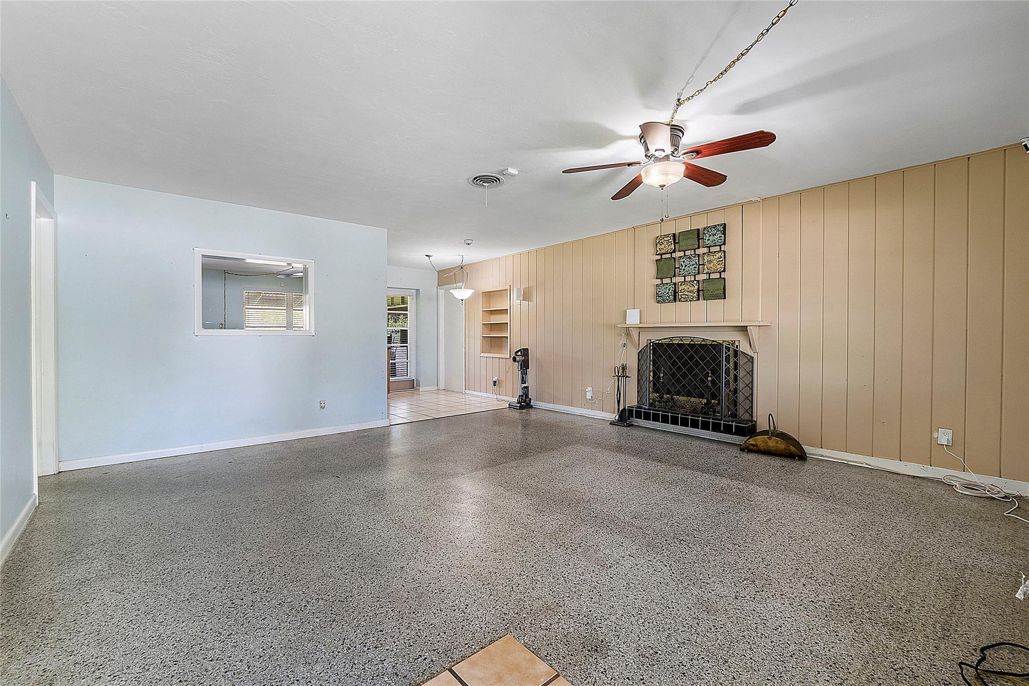 908 Roberts Road