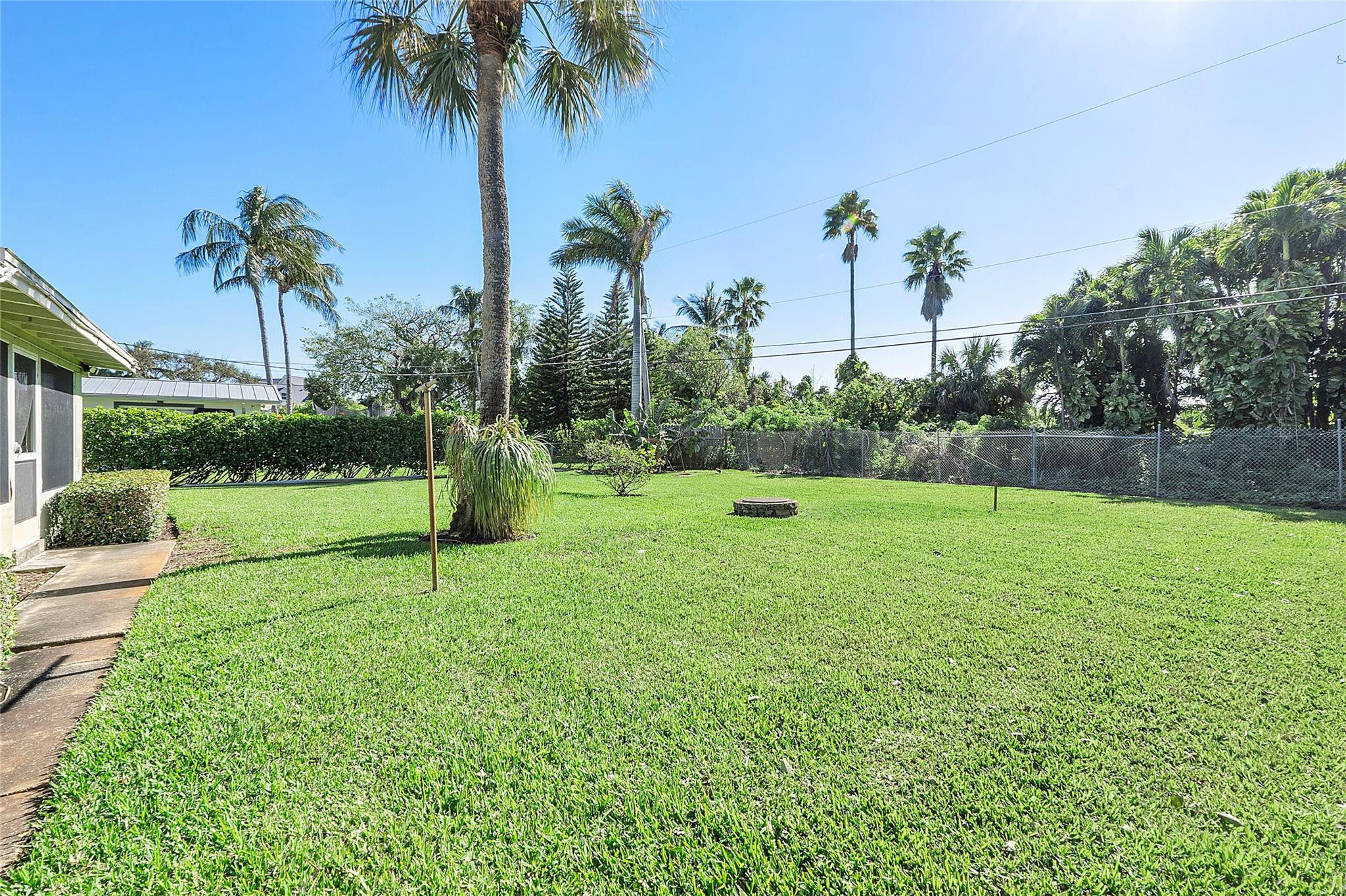 908 Roberts Road