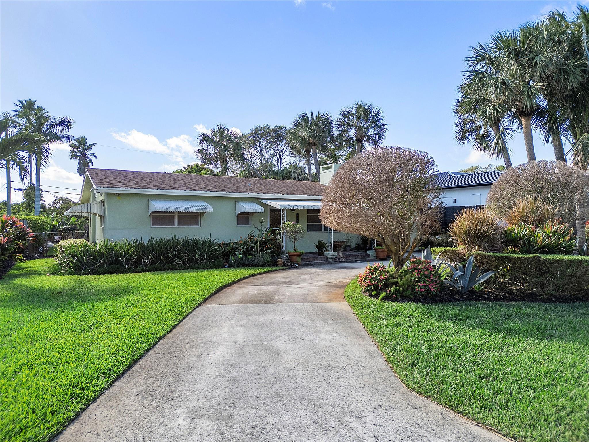 908 Roberts Road