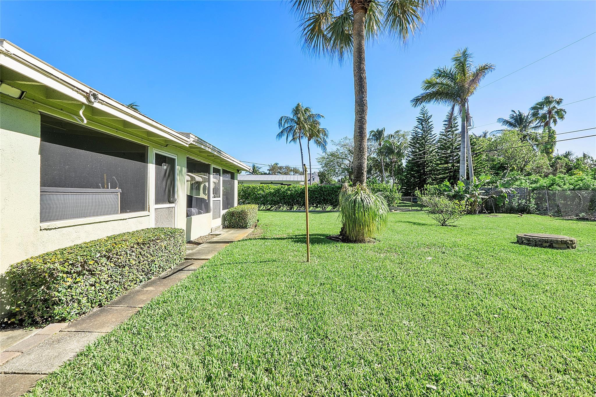908 Roberts Road