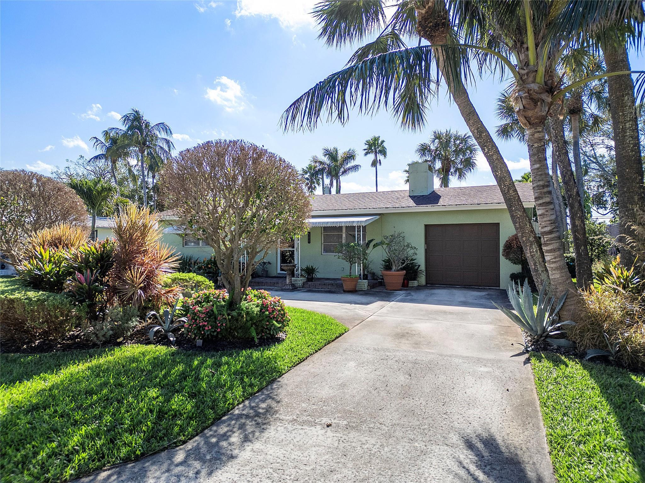 908 Roberts Road