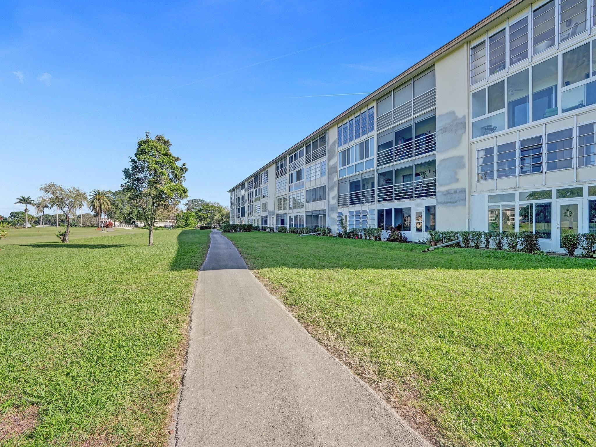 2801 Victoria Way F2