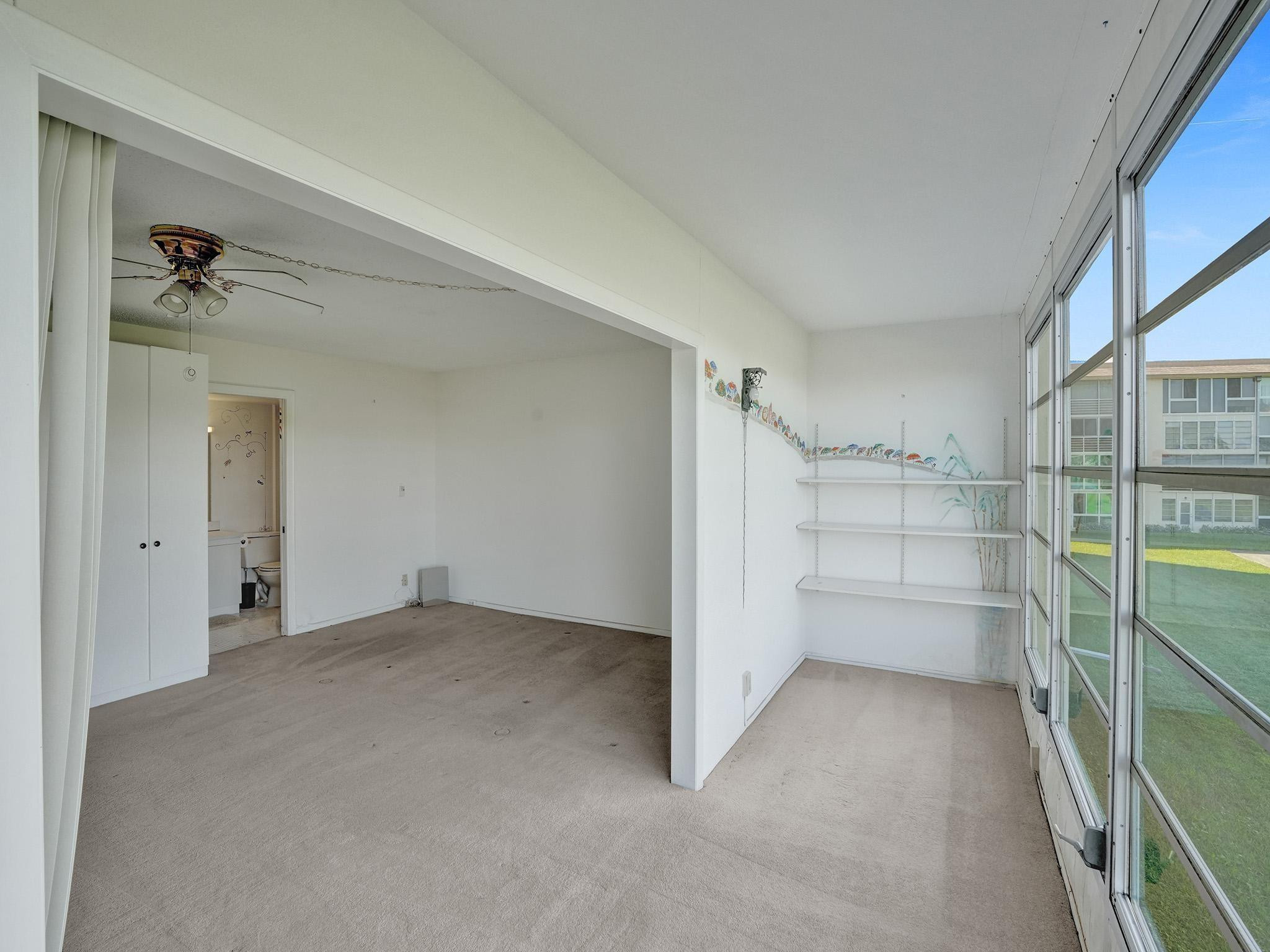 2801 Victoria Way F2