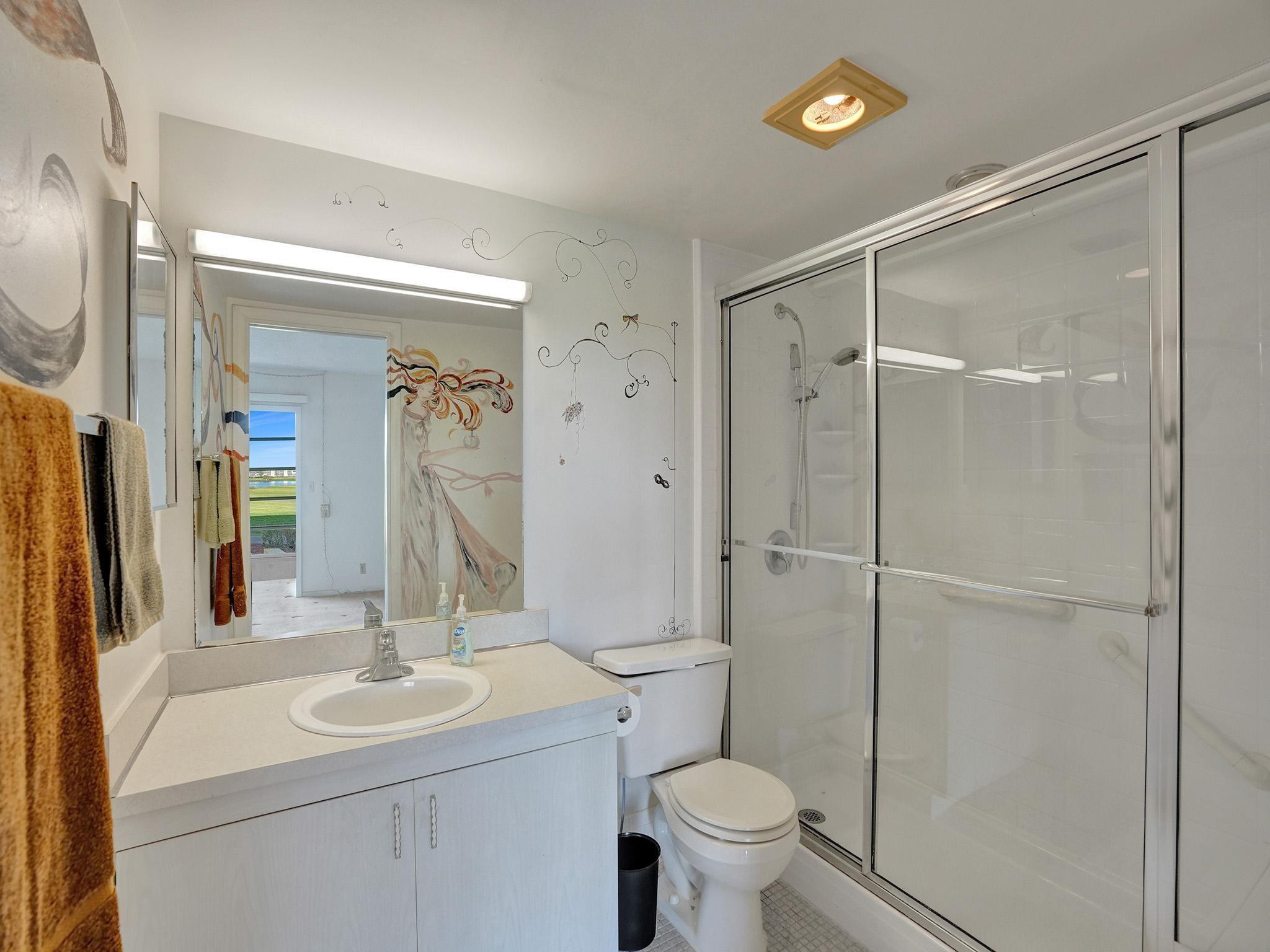 2801 Victoria Way F2