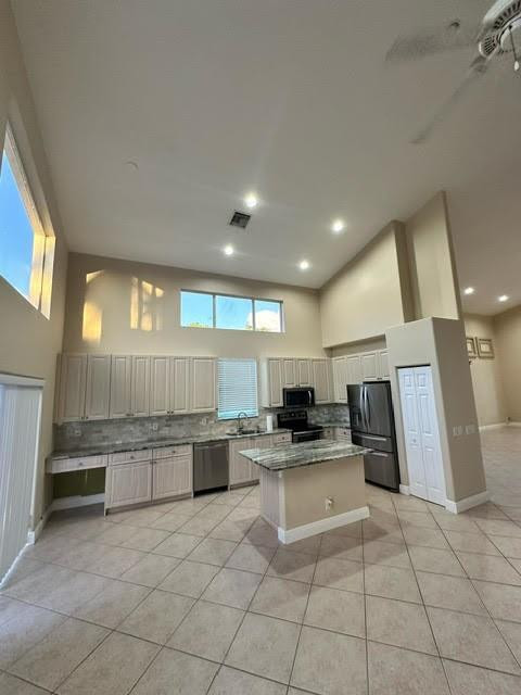 7722 Colony Lake Drive