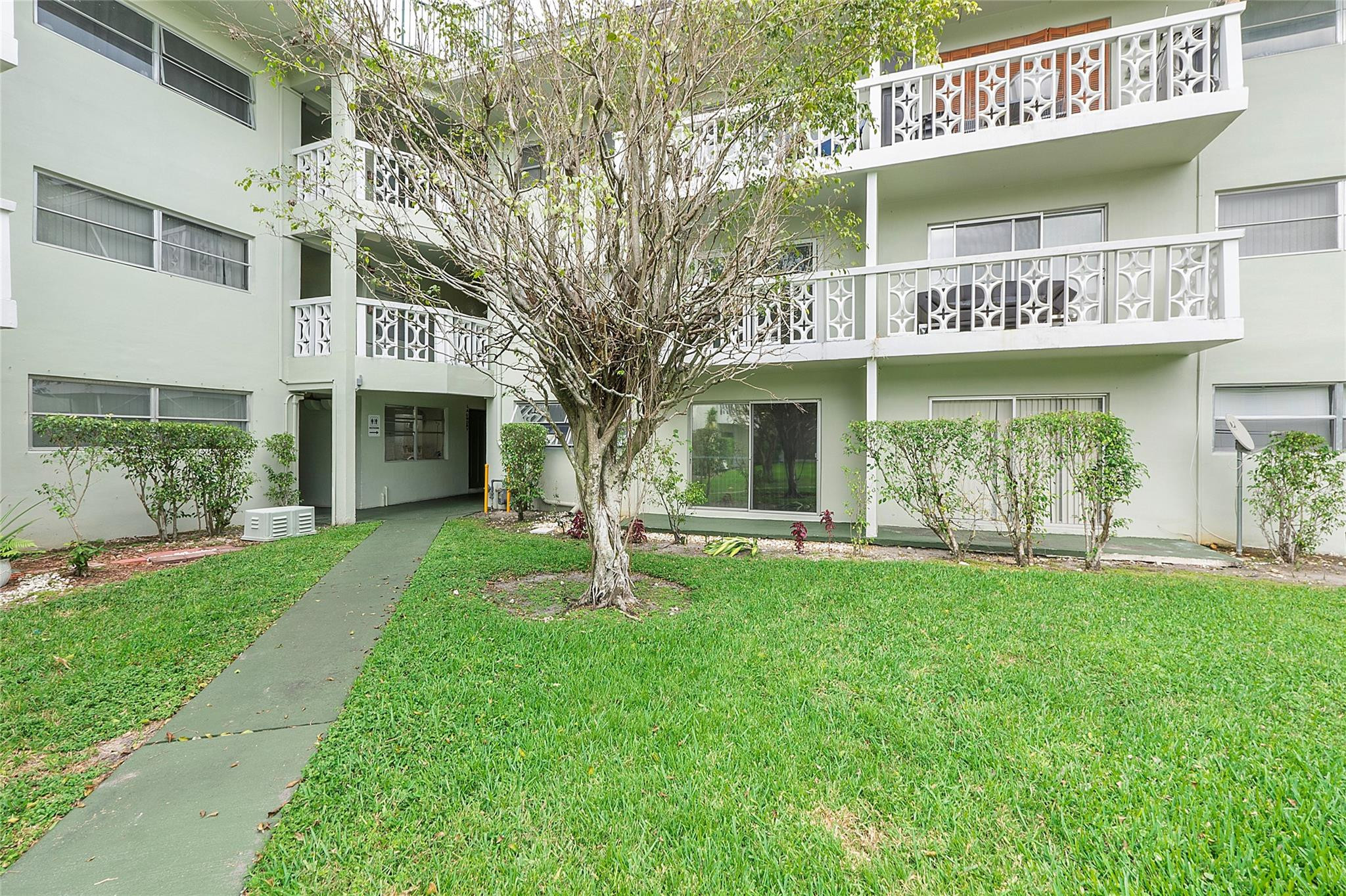 4200 NW 3rd Court 128