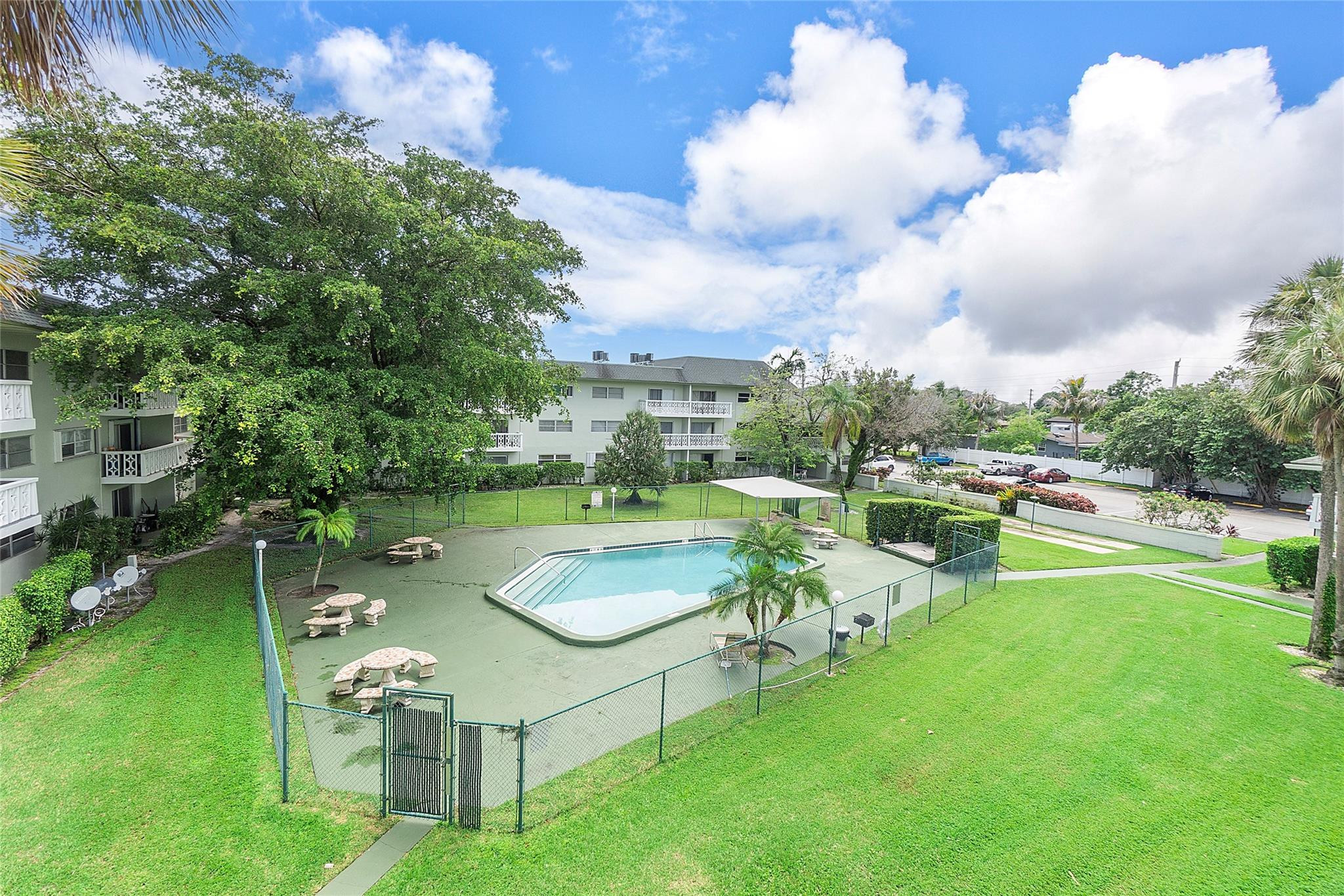 4200 NW 3rd Court 128
