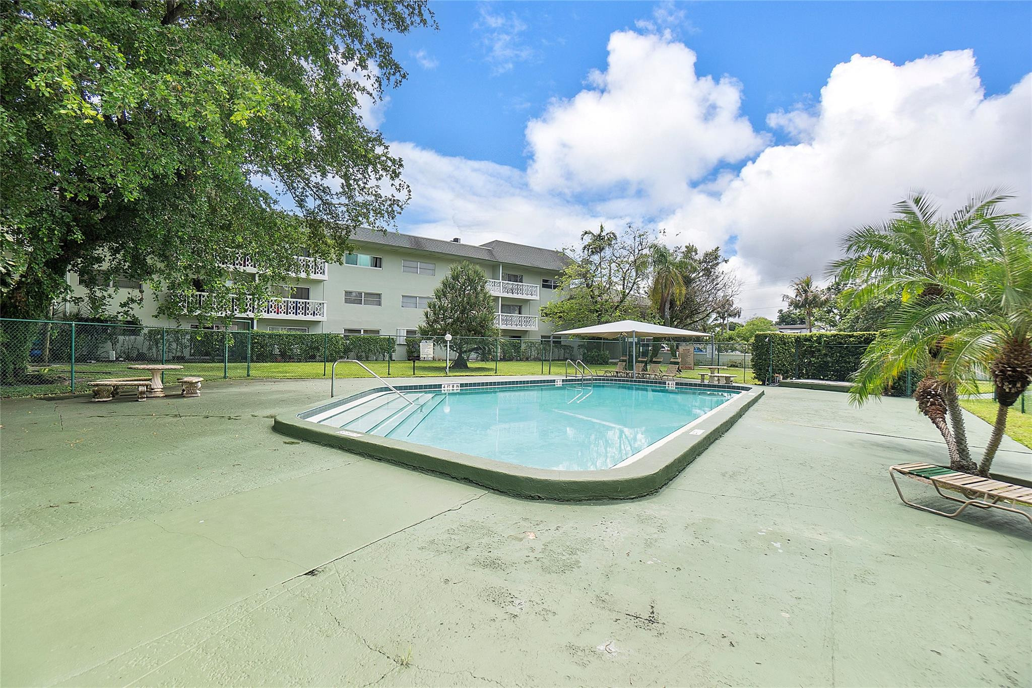 4200 NW 3rd Court 128