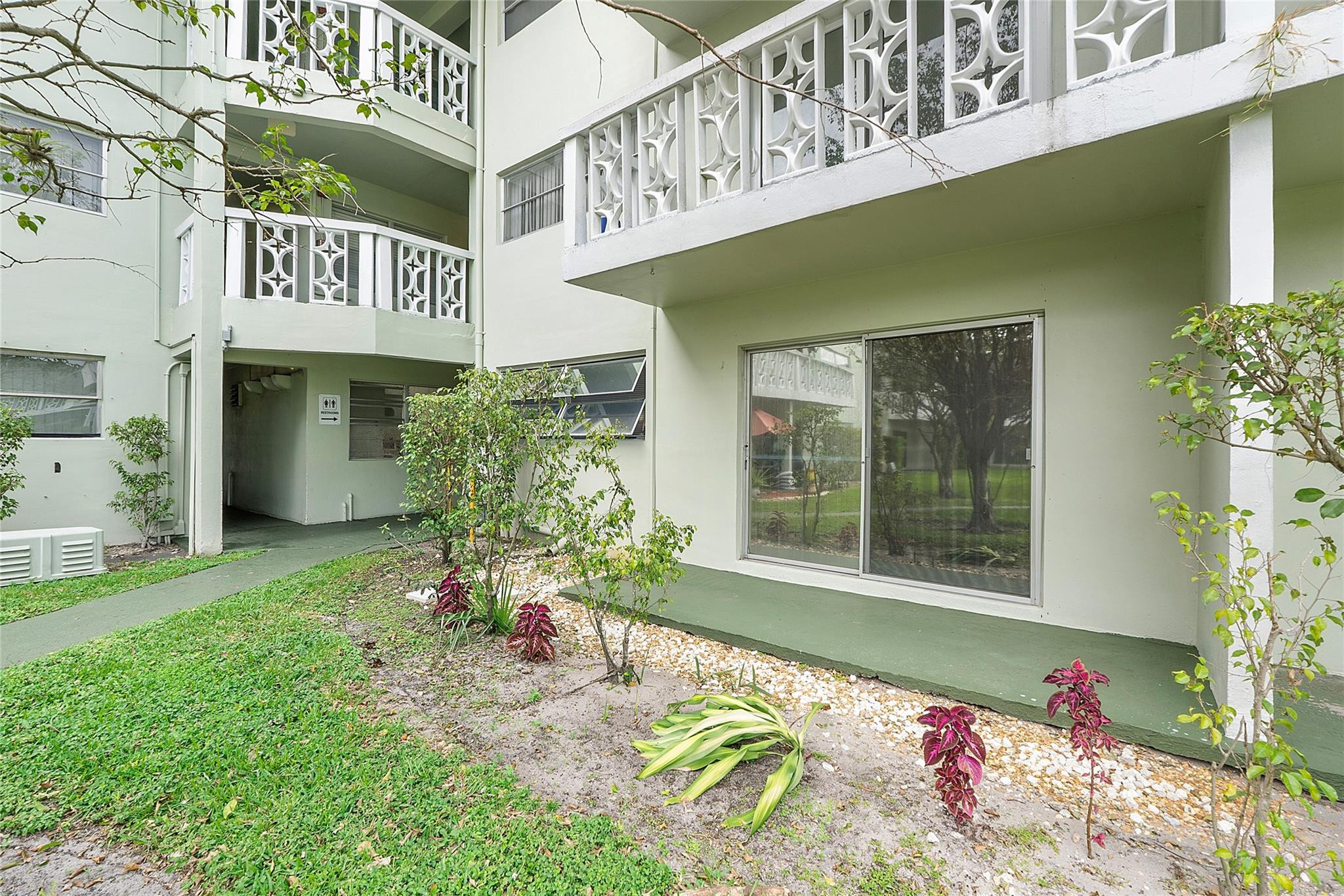 4200 NW 3rd Court 128