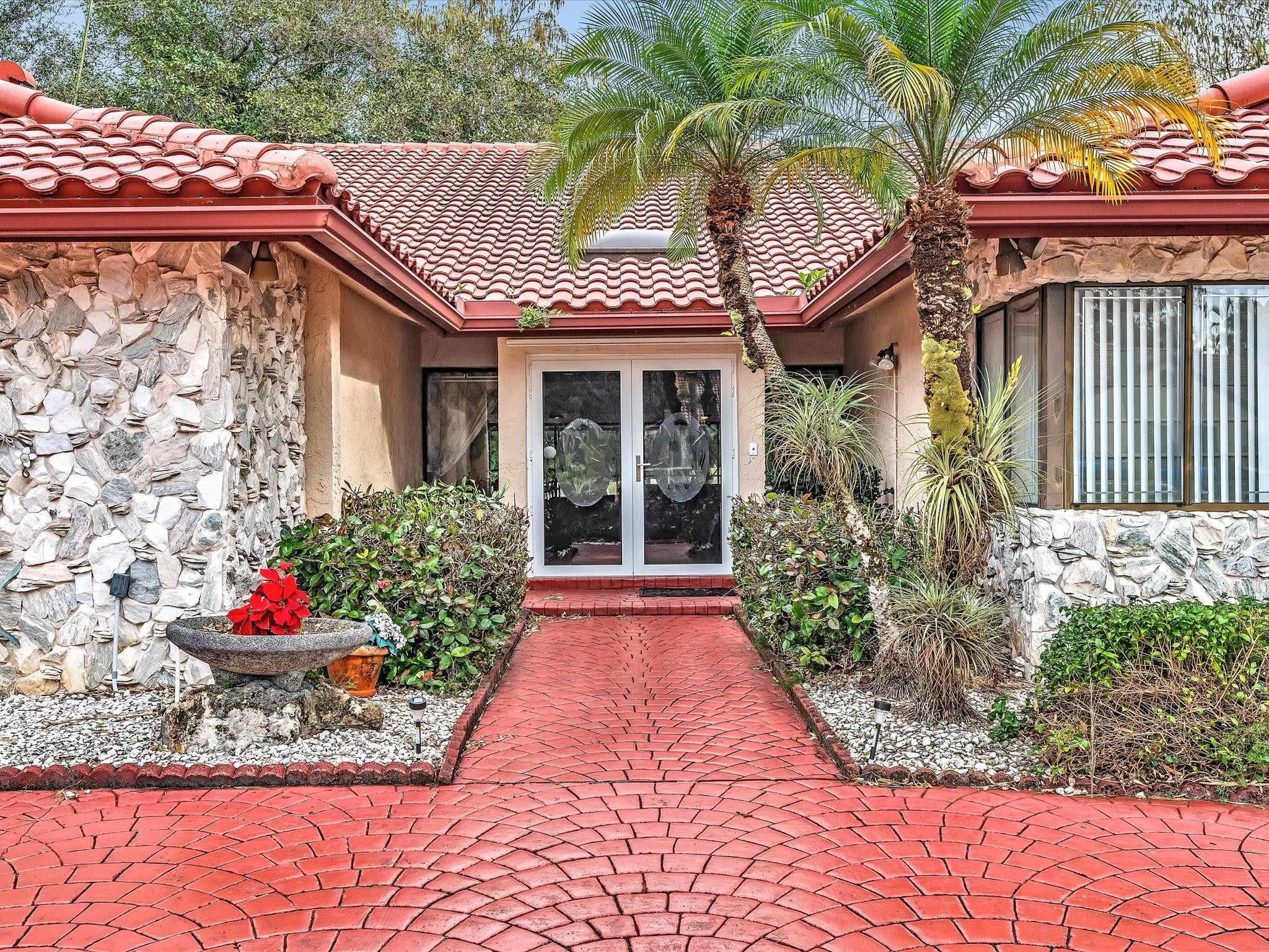 7700 Banyan Terrace