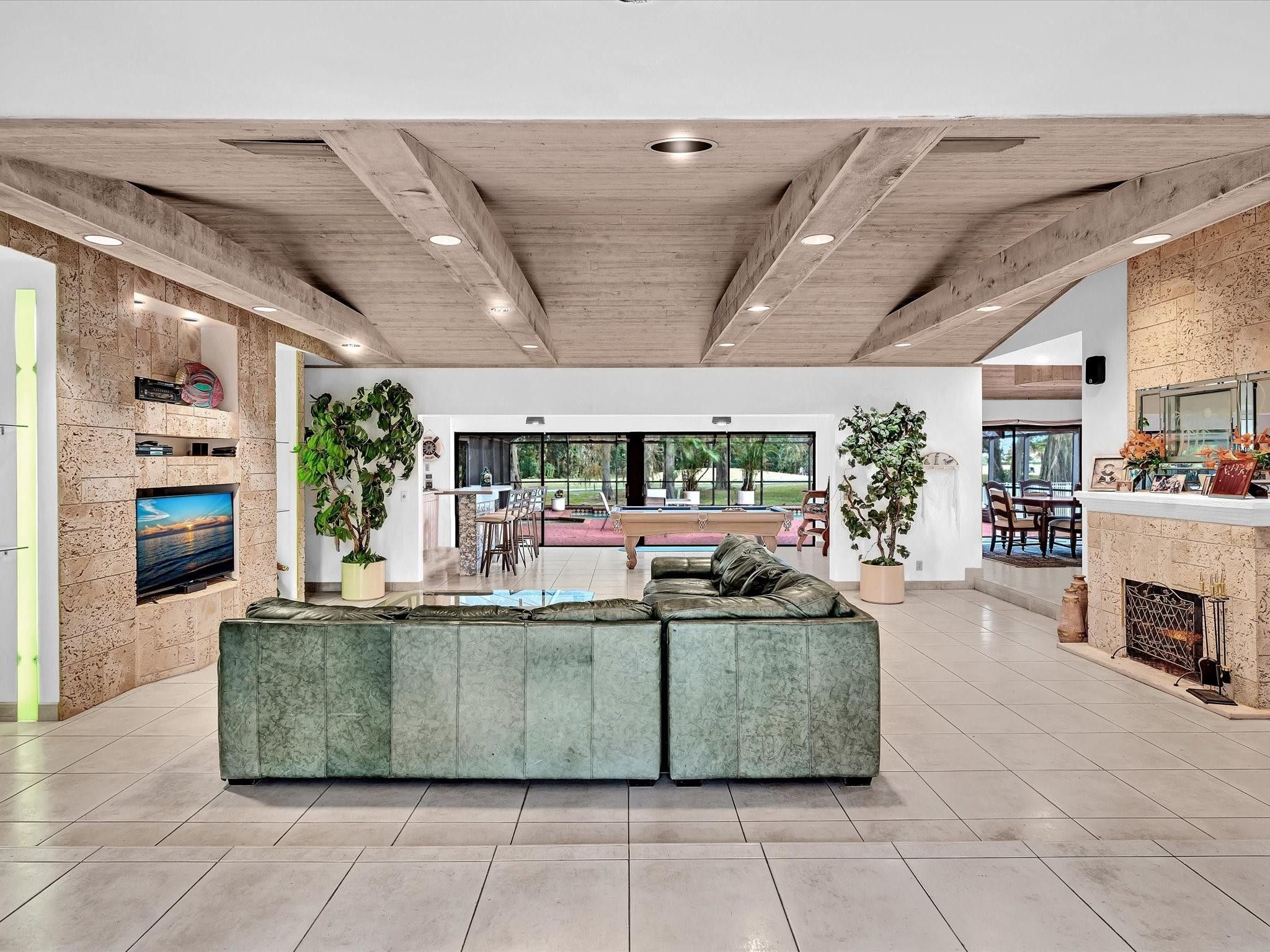 7700 Banyan Terrace