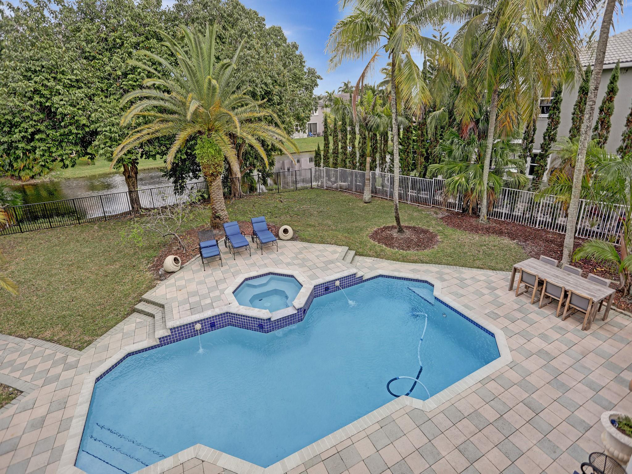 11809 NW 11 Court