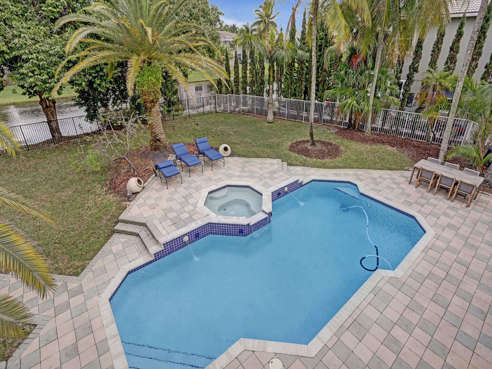 11809 NW 11 Court