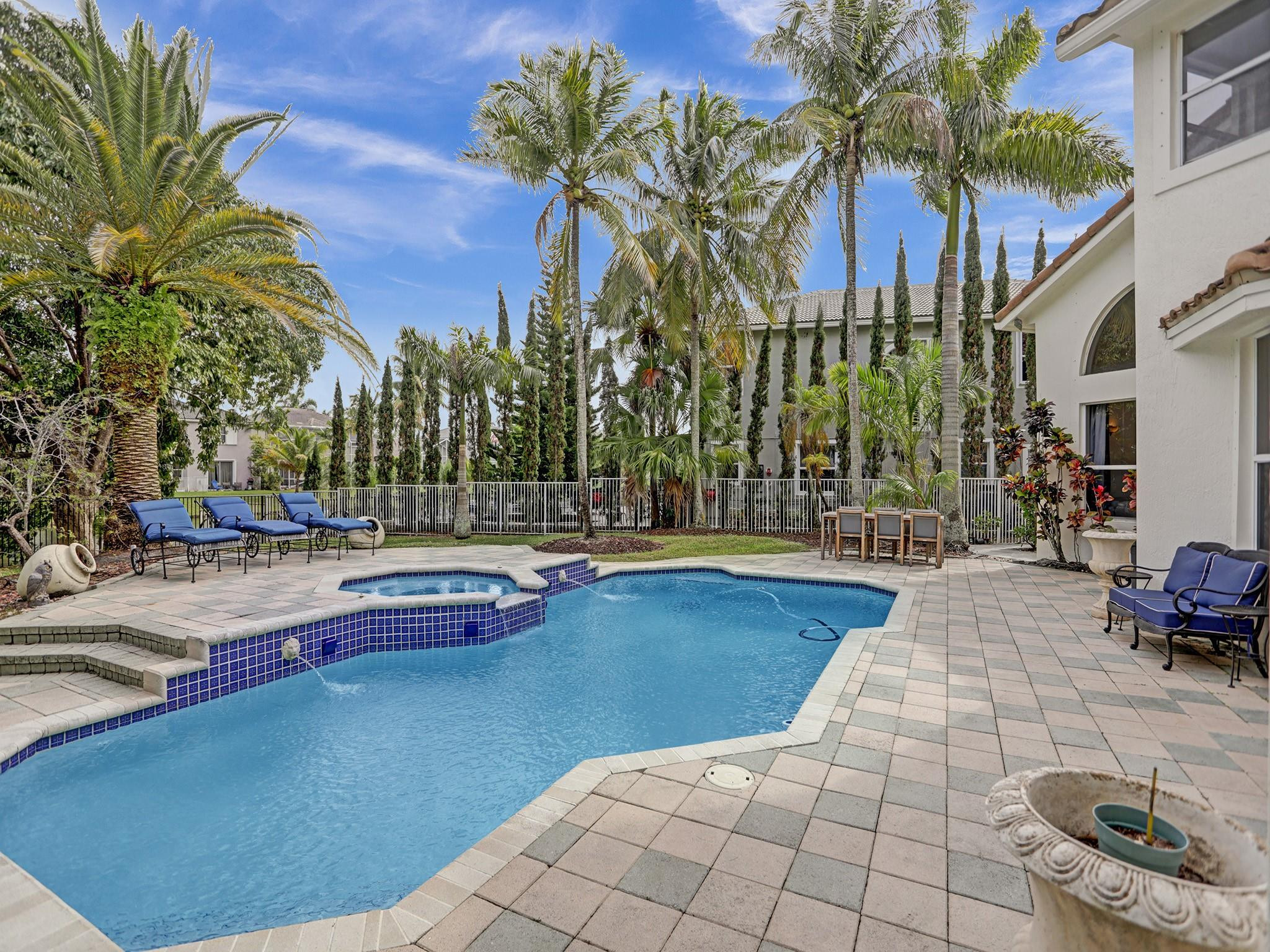 11809 NW 11 Court