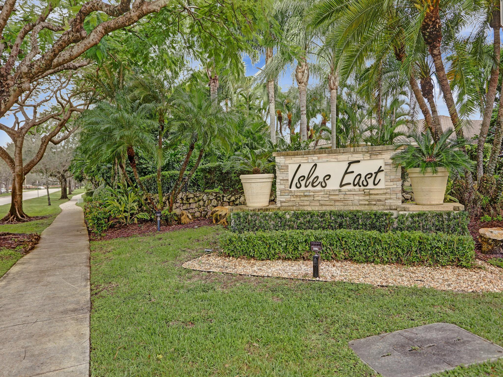 11809 NW 11 Court