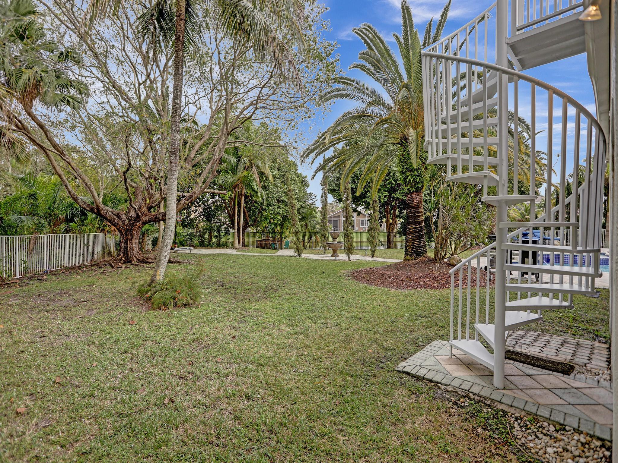 11809 NW 11 Court