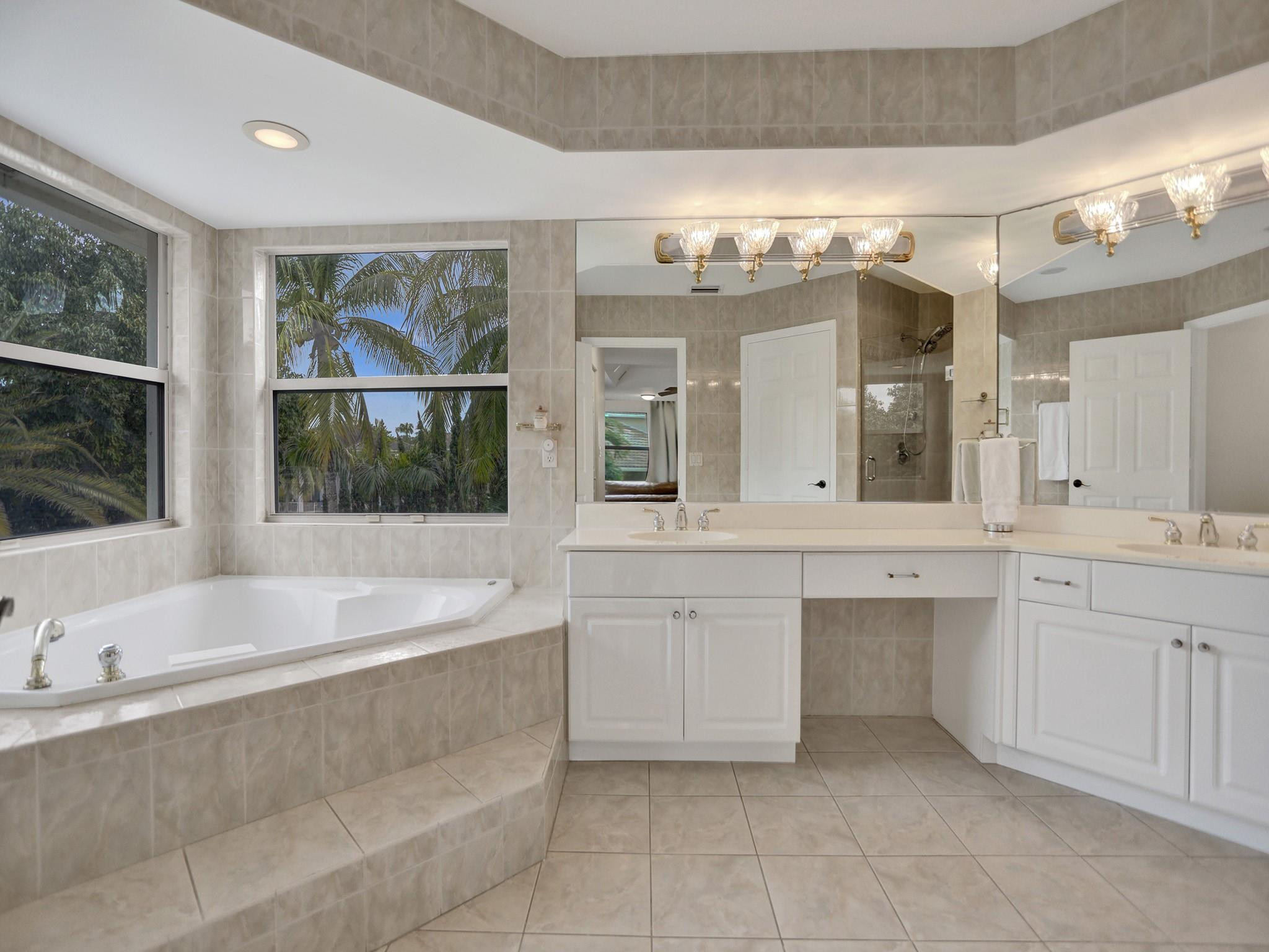 11809 NW 11 Court