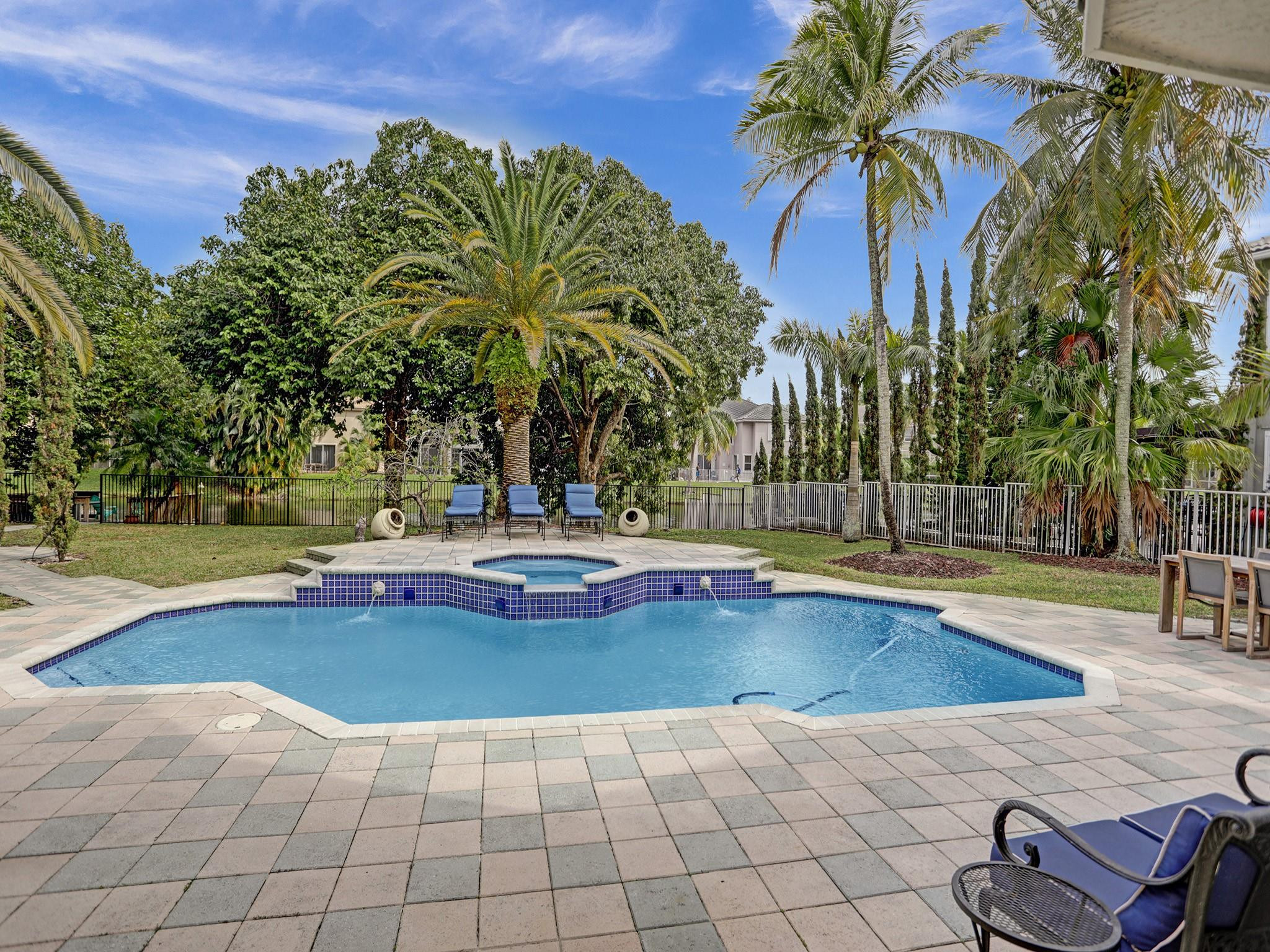 11809 NW 11 Court