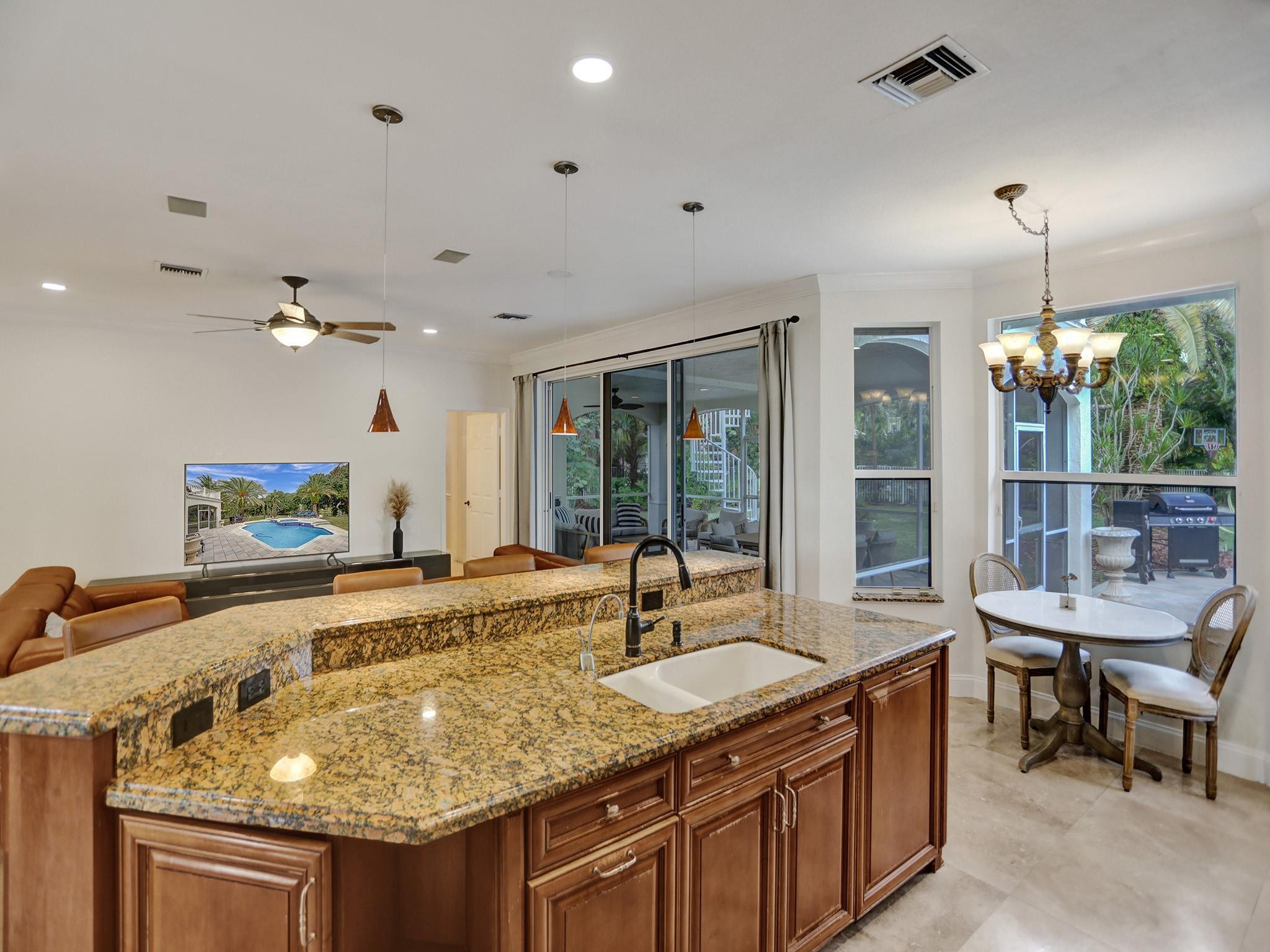 11809 NW 11 Court