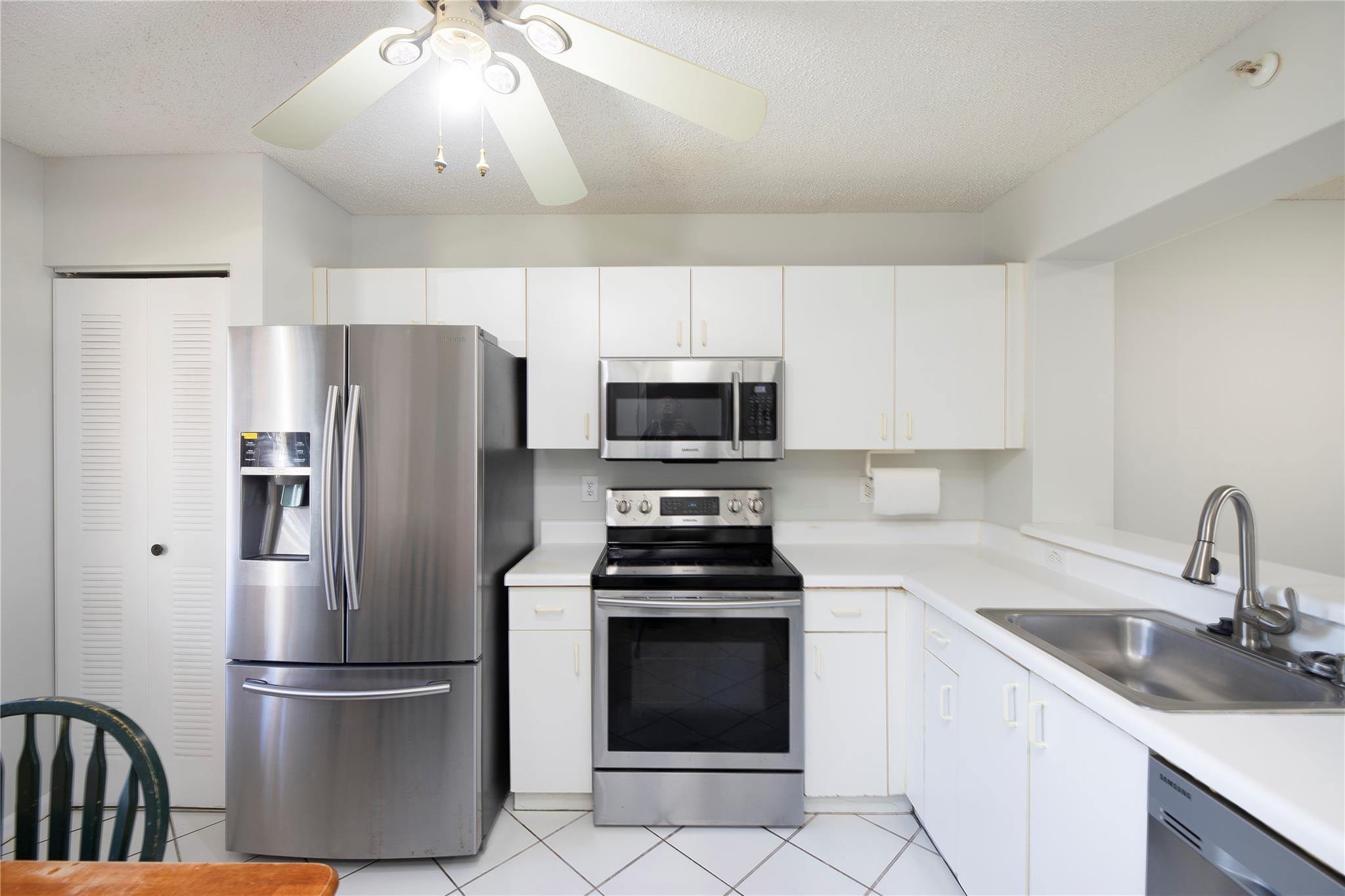 9511 Weldon Circle 102