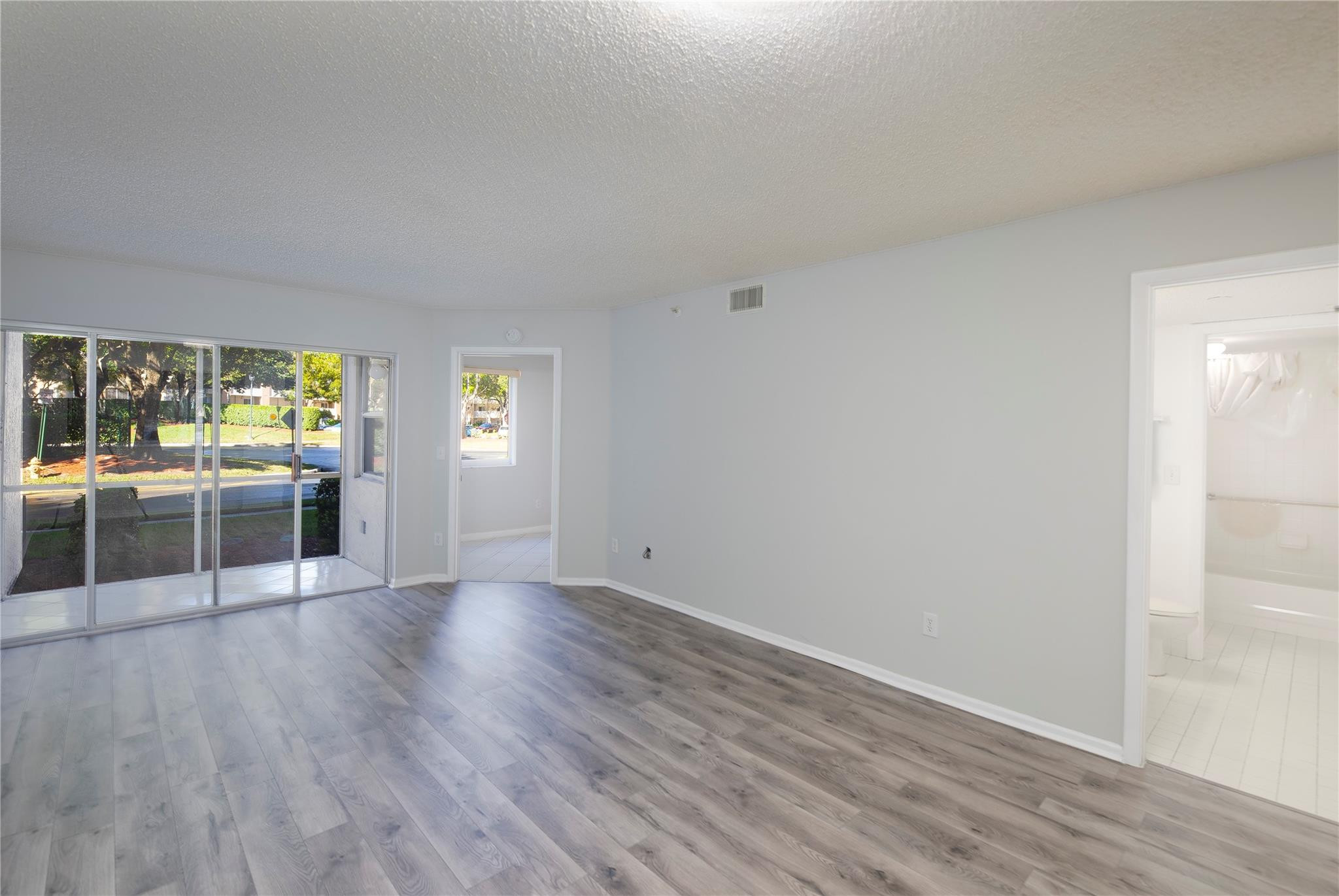 9511 Weldon Circle 102
